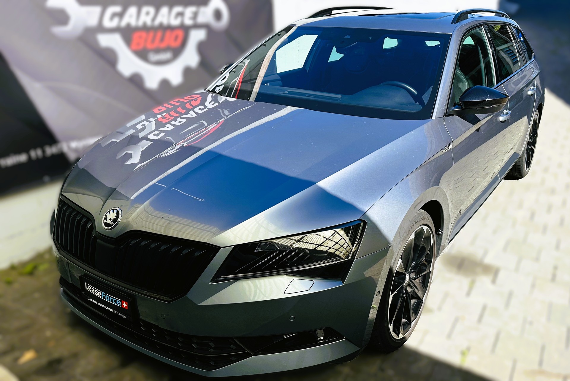 SKODA Superb Combi 2.0 TDi SportLine+ 4x4 DSG-image-0