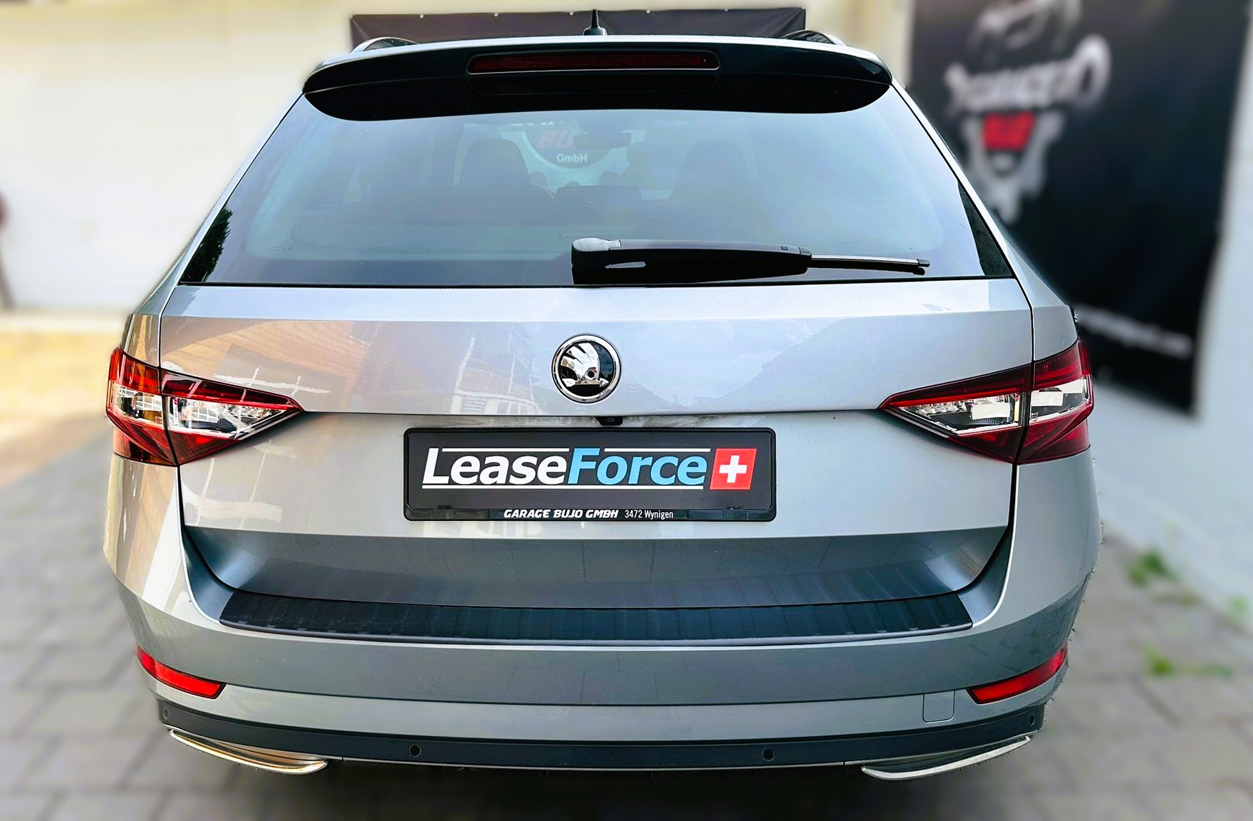 SKODA Superb Combi 2.0 TDi SportLine+ 4x4 DSG-image-7