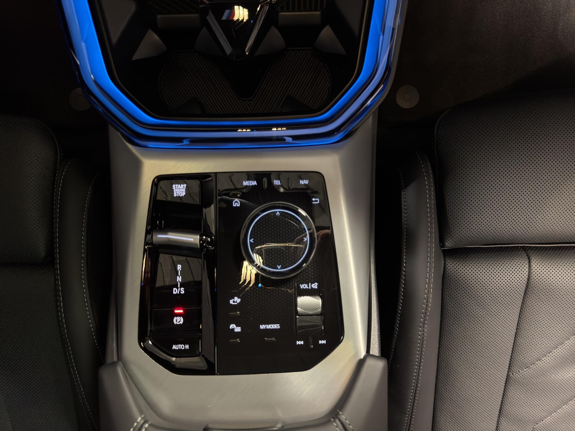 BMW X3 M50i-image-9