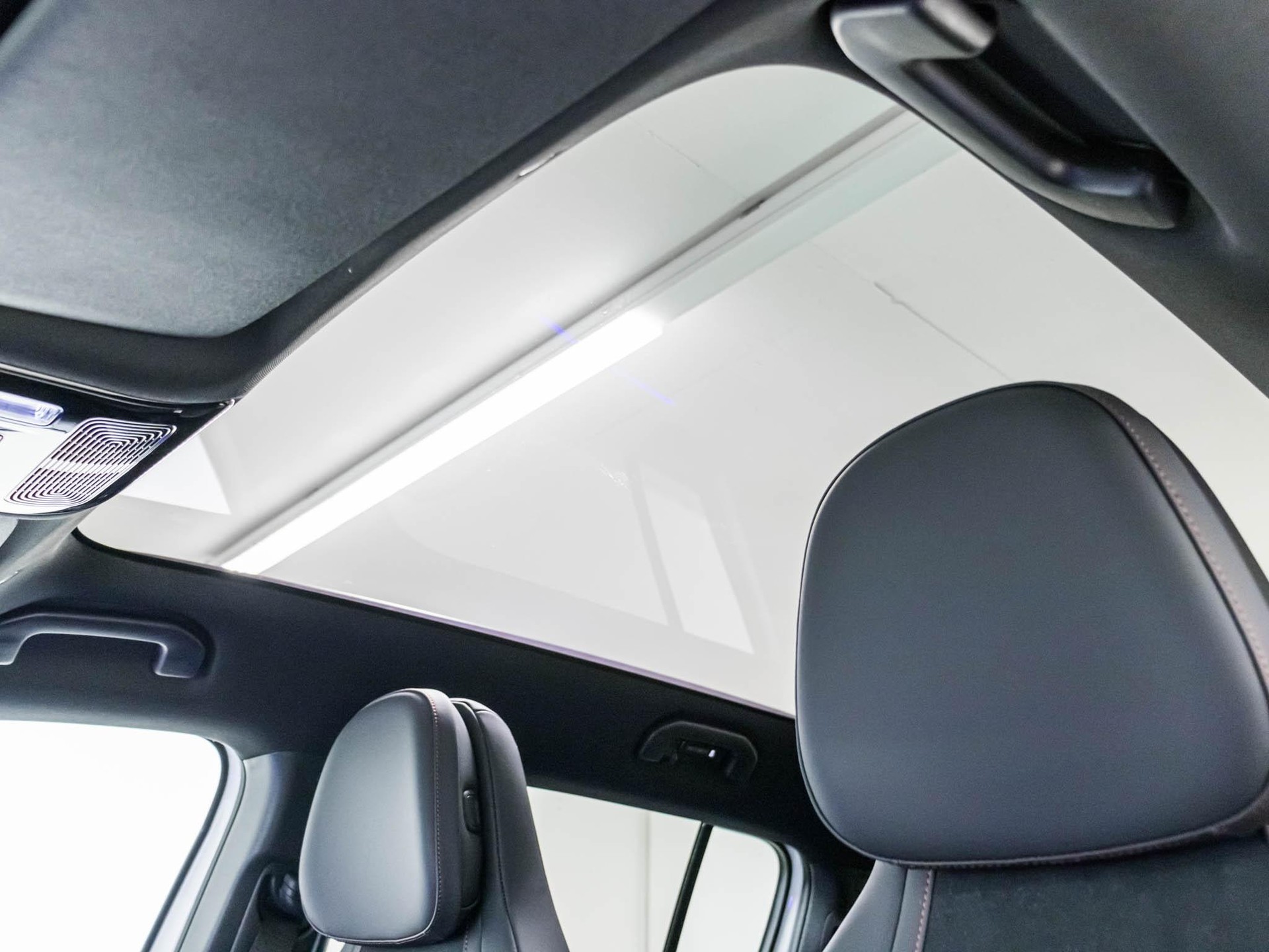 MERCEDES-BENZ GLB 220 4MATIC-image-8