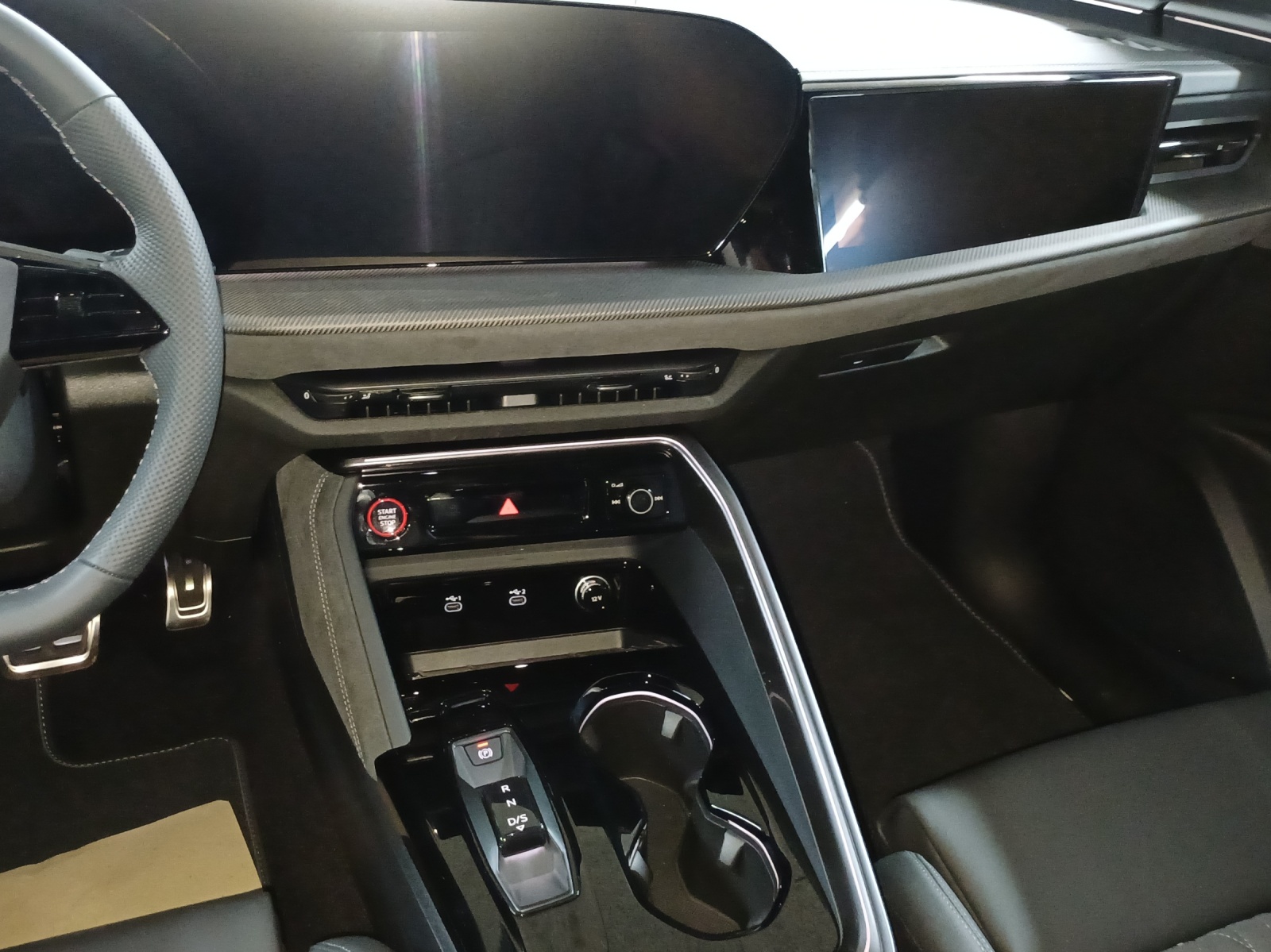 AUDI SQ5 TFSI quattro S-tronic-image-10