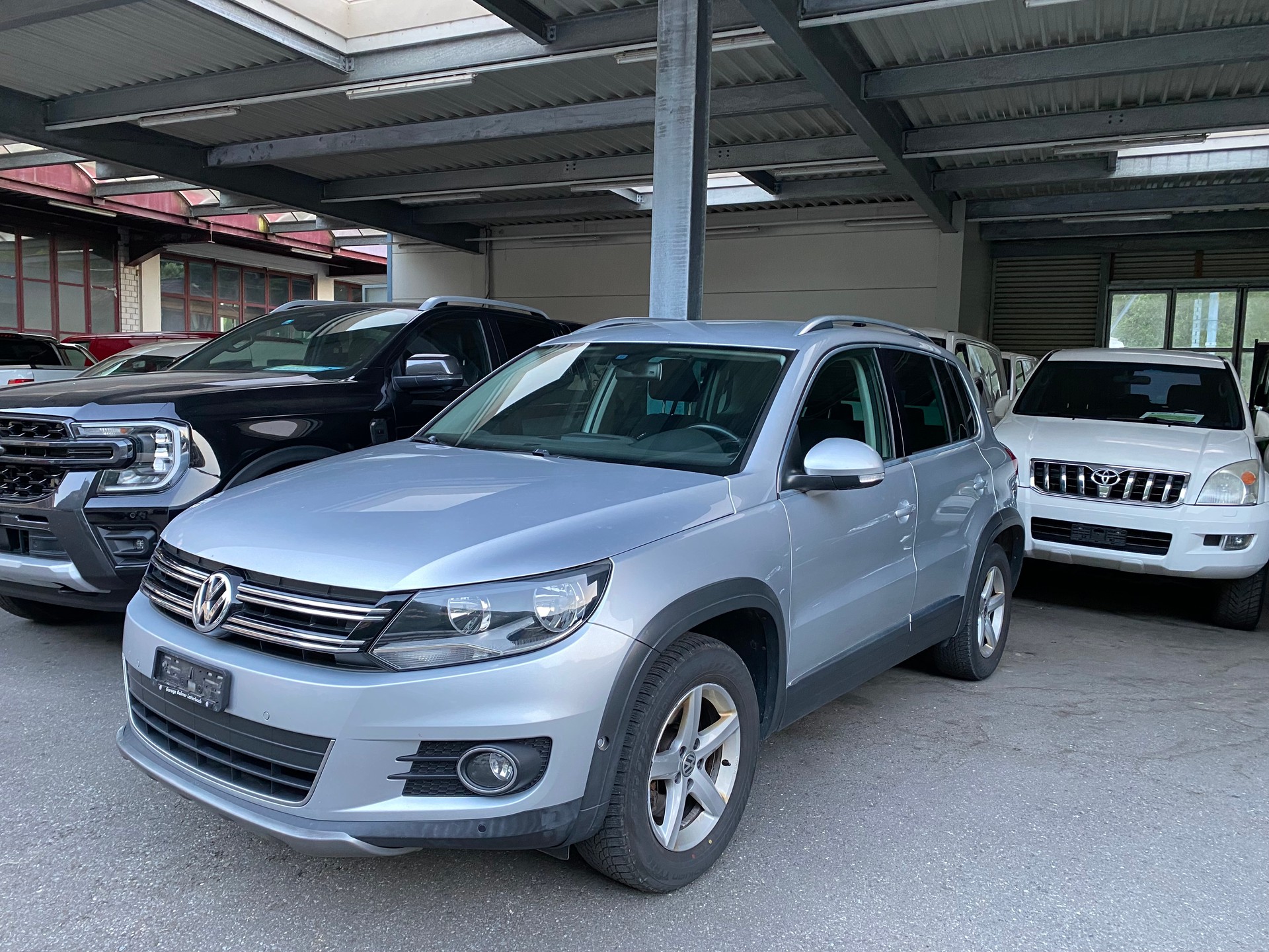 VW Tiguan 2.0 TDI BlueMotion Sport&Style 4Motion-image-0
