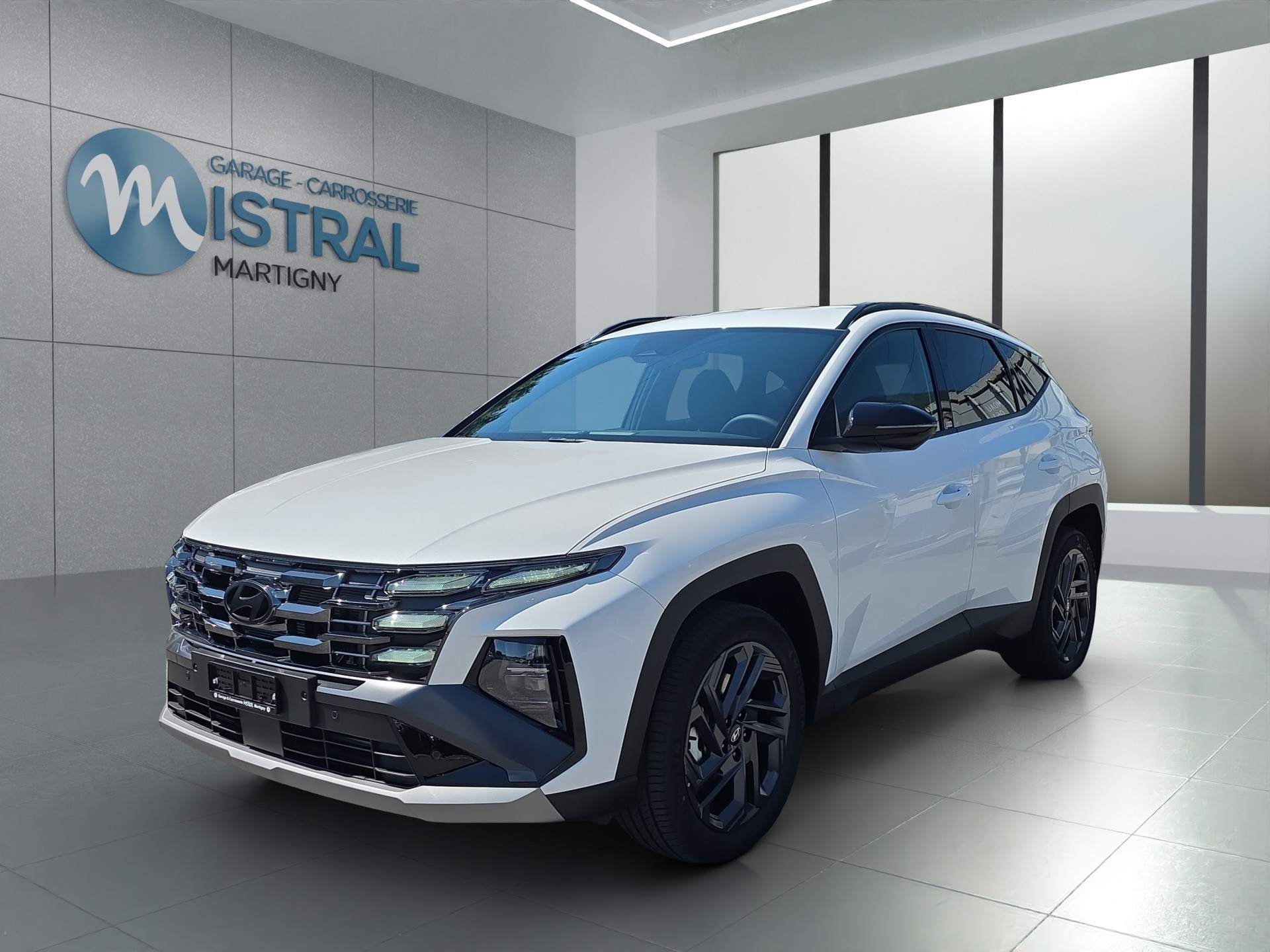 HYUNDAI Tucson 1.6 T-GDi HEV Origo Blackline 4WD-image-0