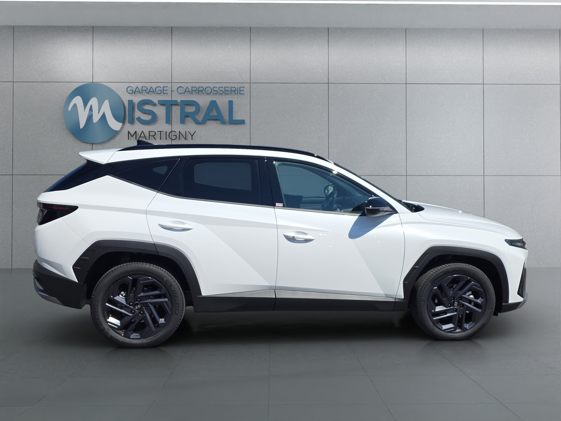 HYUNDAI Tucson 1.6 T-GDi HEV Origo Blackline 4WD-image-5