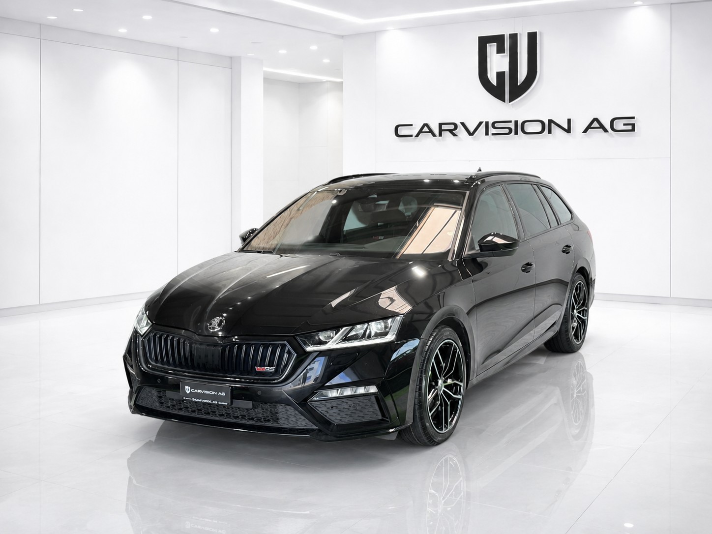 SKODA Octavia Combi 2.0 TSI DSG RS