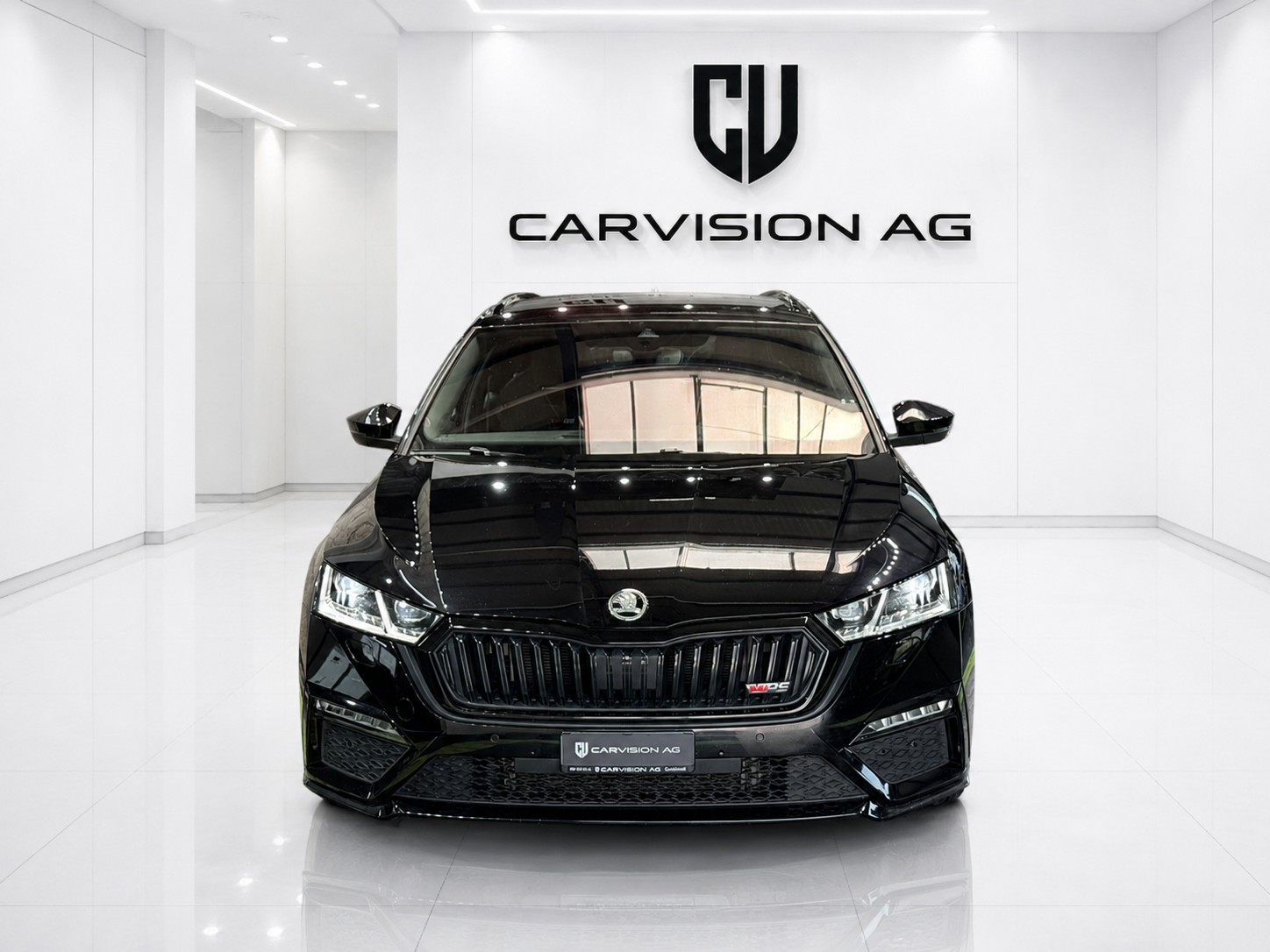 SKODA Octavia Combi 2.0 TSI DSG RS-image-1
