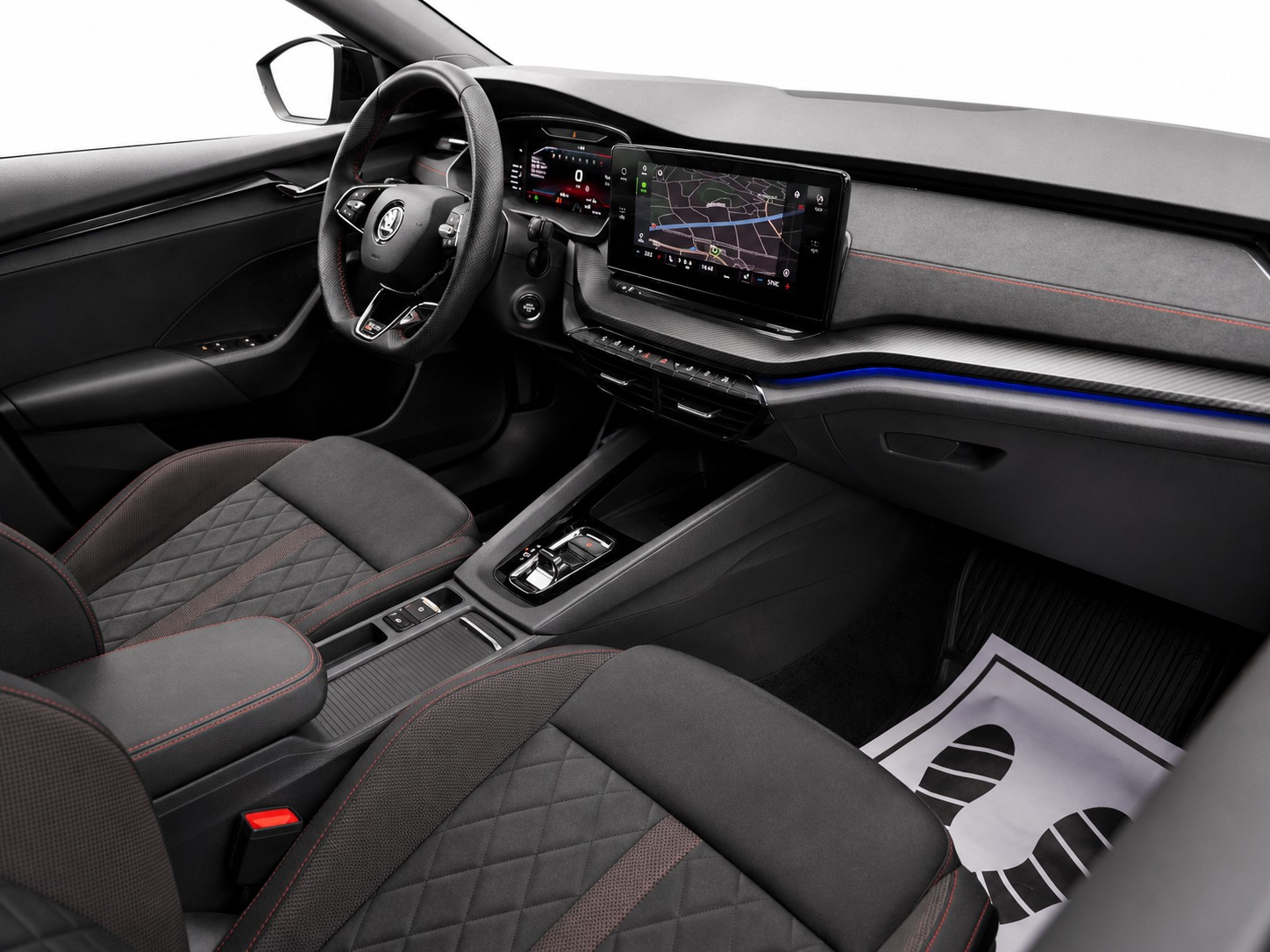 SKODA Octavia Combi 2.0 TSI DSG RS-image-9