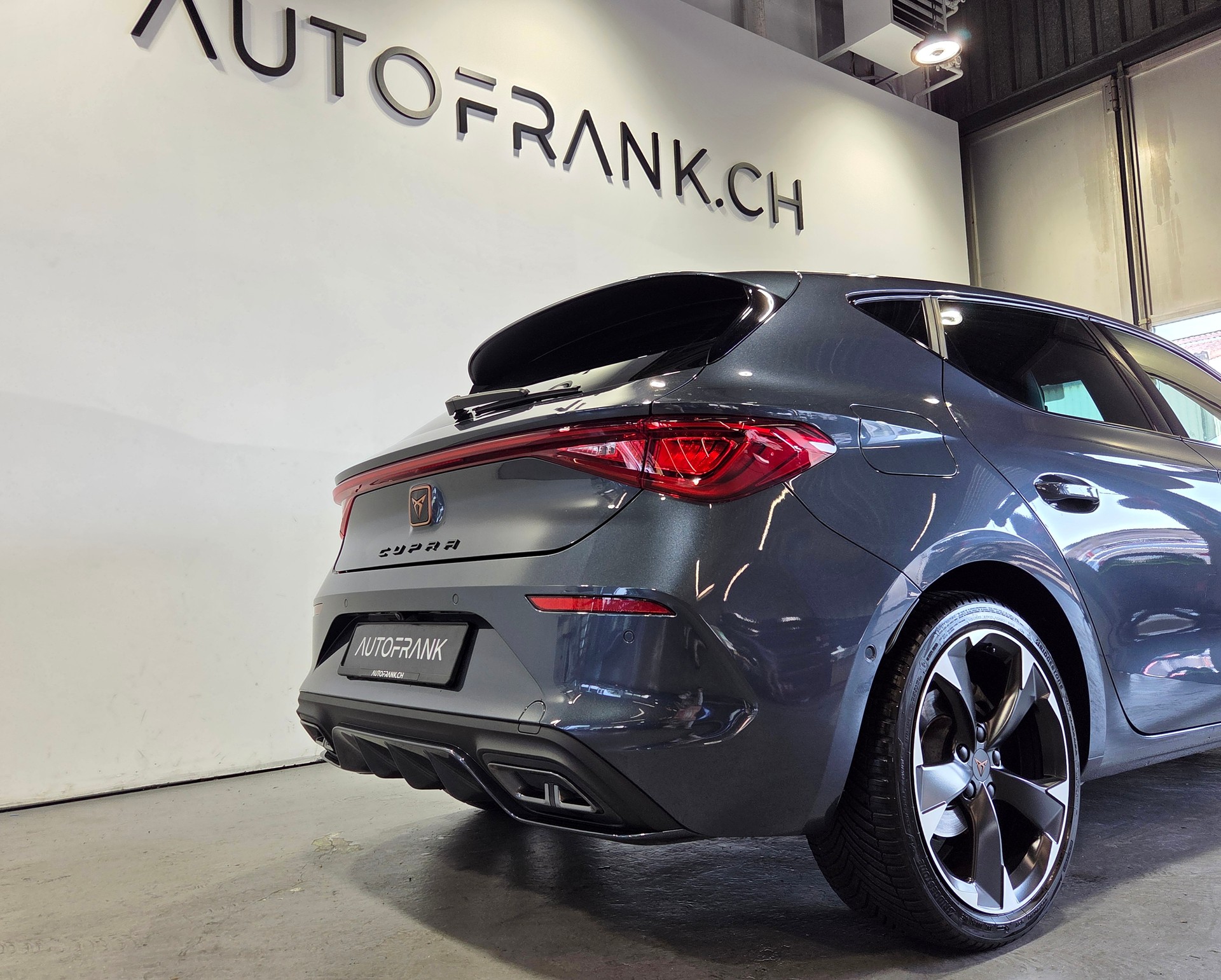 CUPRA Leon 1.5 eTSI DSG-image-11