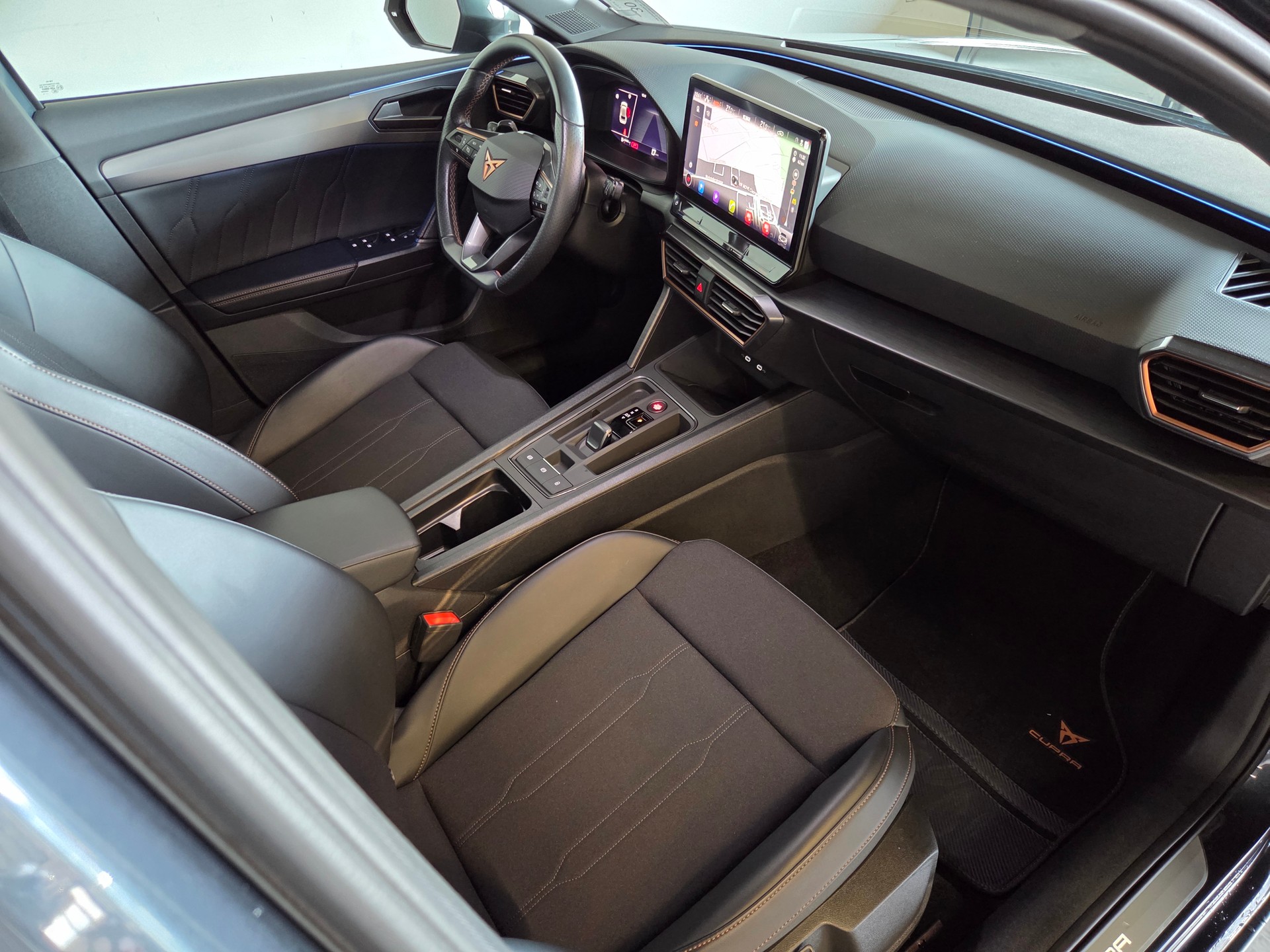 CUPRA Leon 1.5 eTSI DSG-image-8