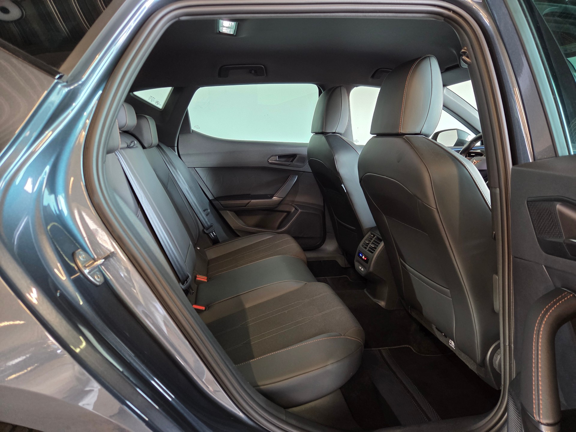 CUPRA Leon 1.5 eTSI DSG-image-21