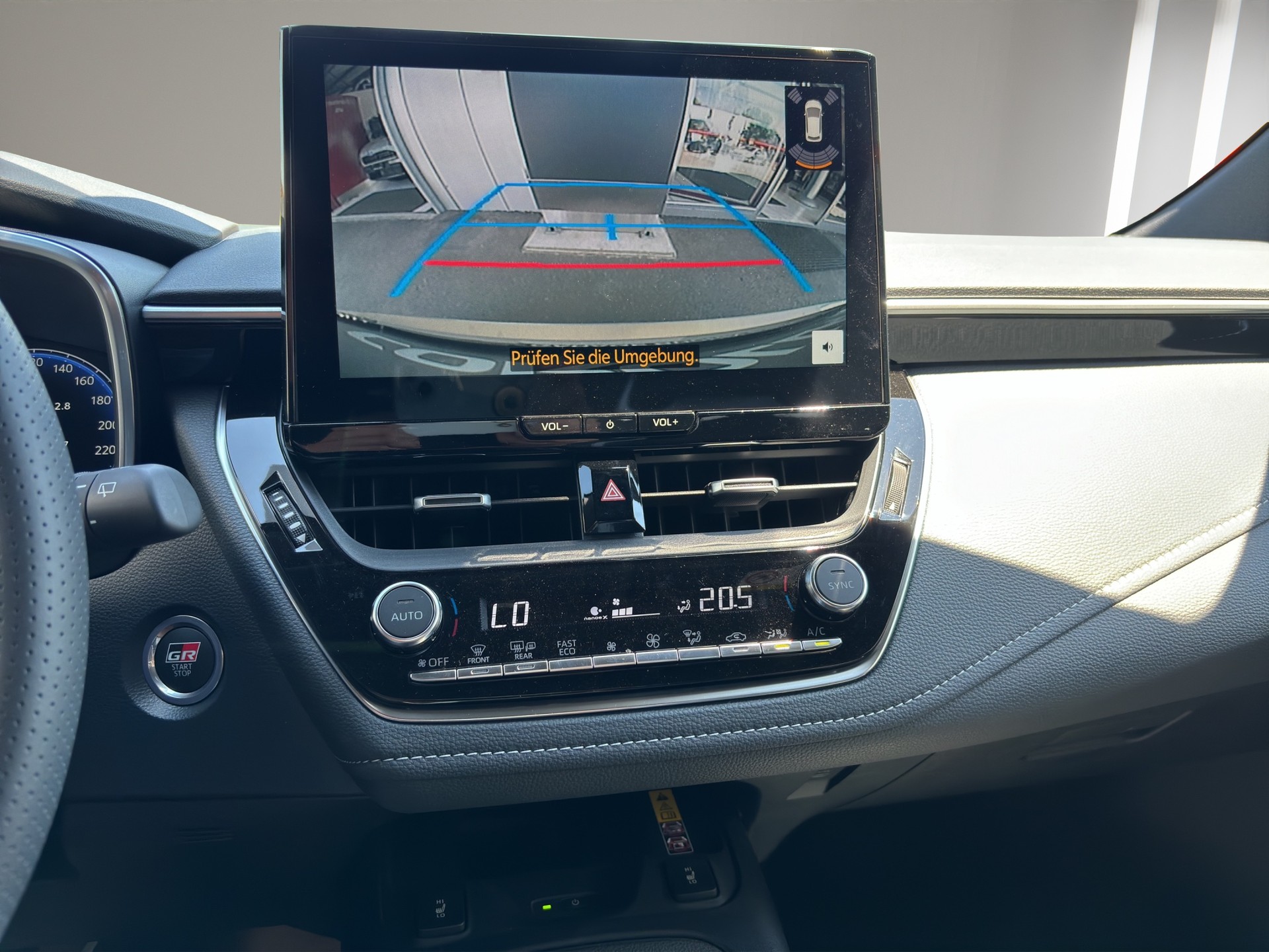 TOYOTA Corolla Touring Sports 2.0 HSD GR Sport e-CVT-image-15