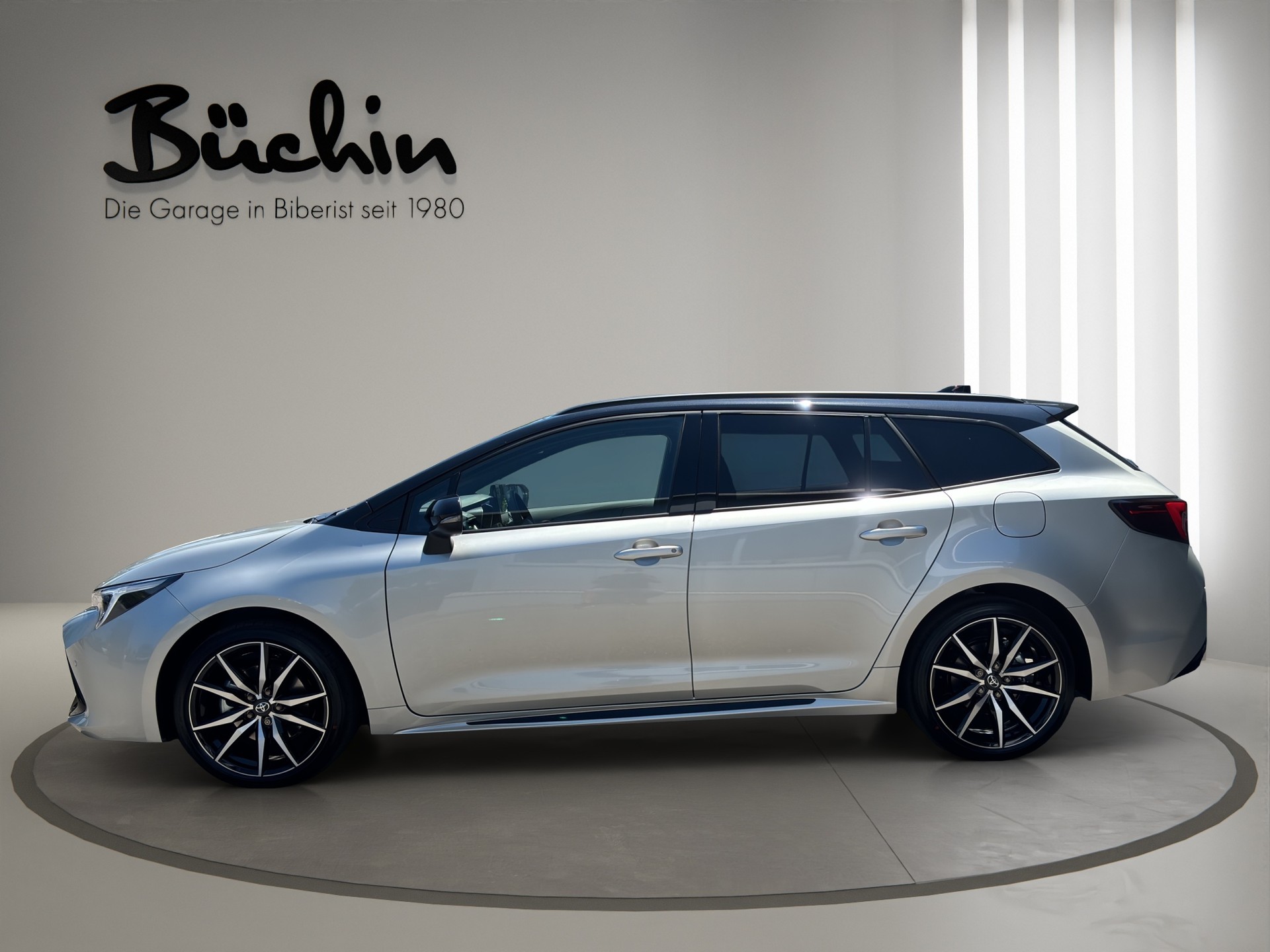 TOYOTA Corolla Touring Sports 2.0 HSD GR Sport e-CVT-image-3