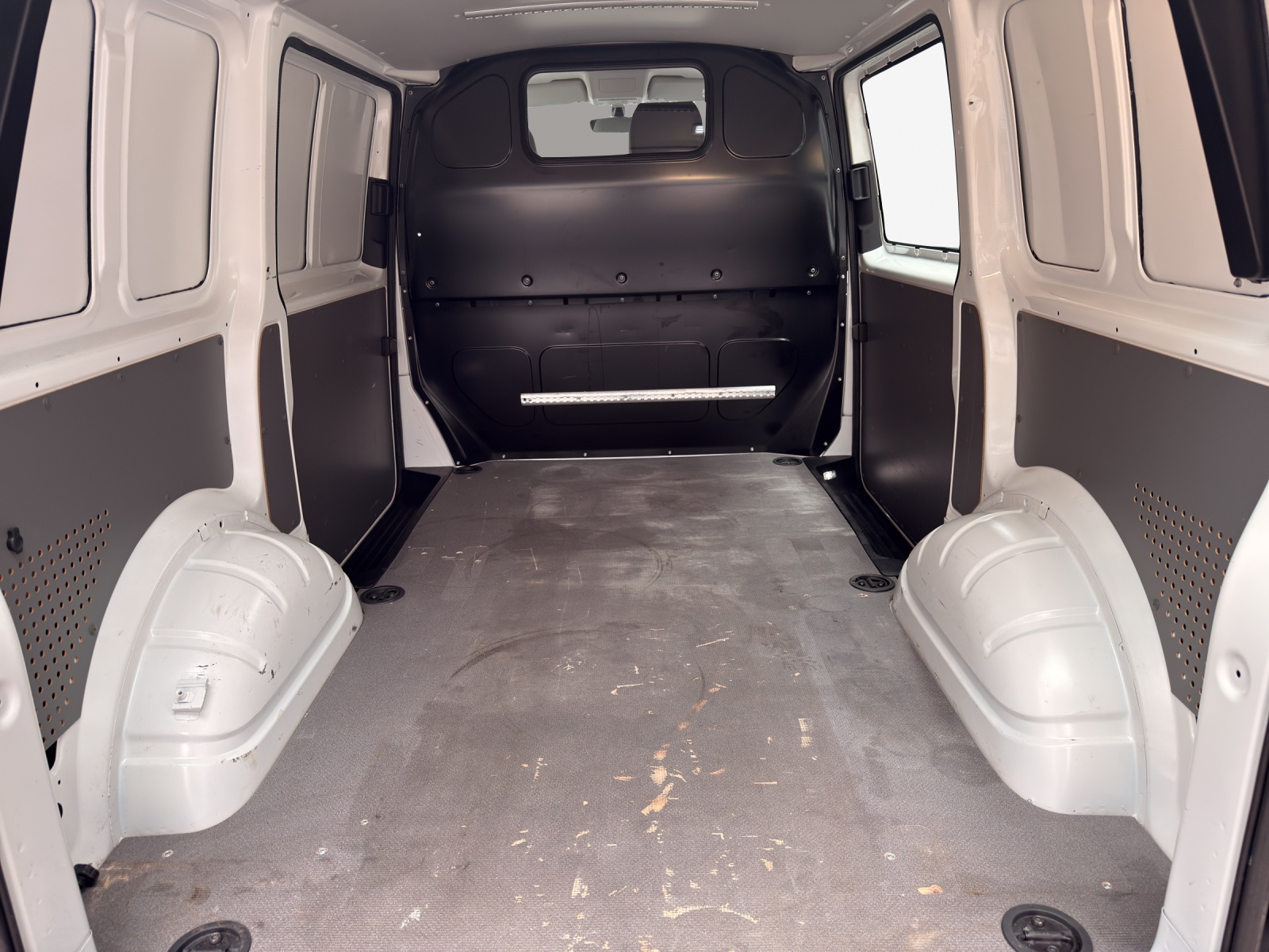 VW T6.1 2.0 TDI 4Motion-image-12