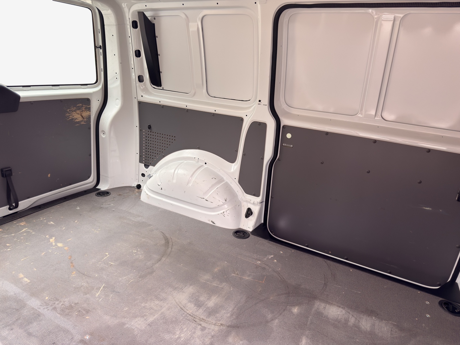 VW T6.1 2.0 TDI 4Motion-image-11
