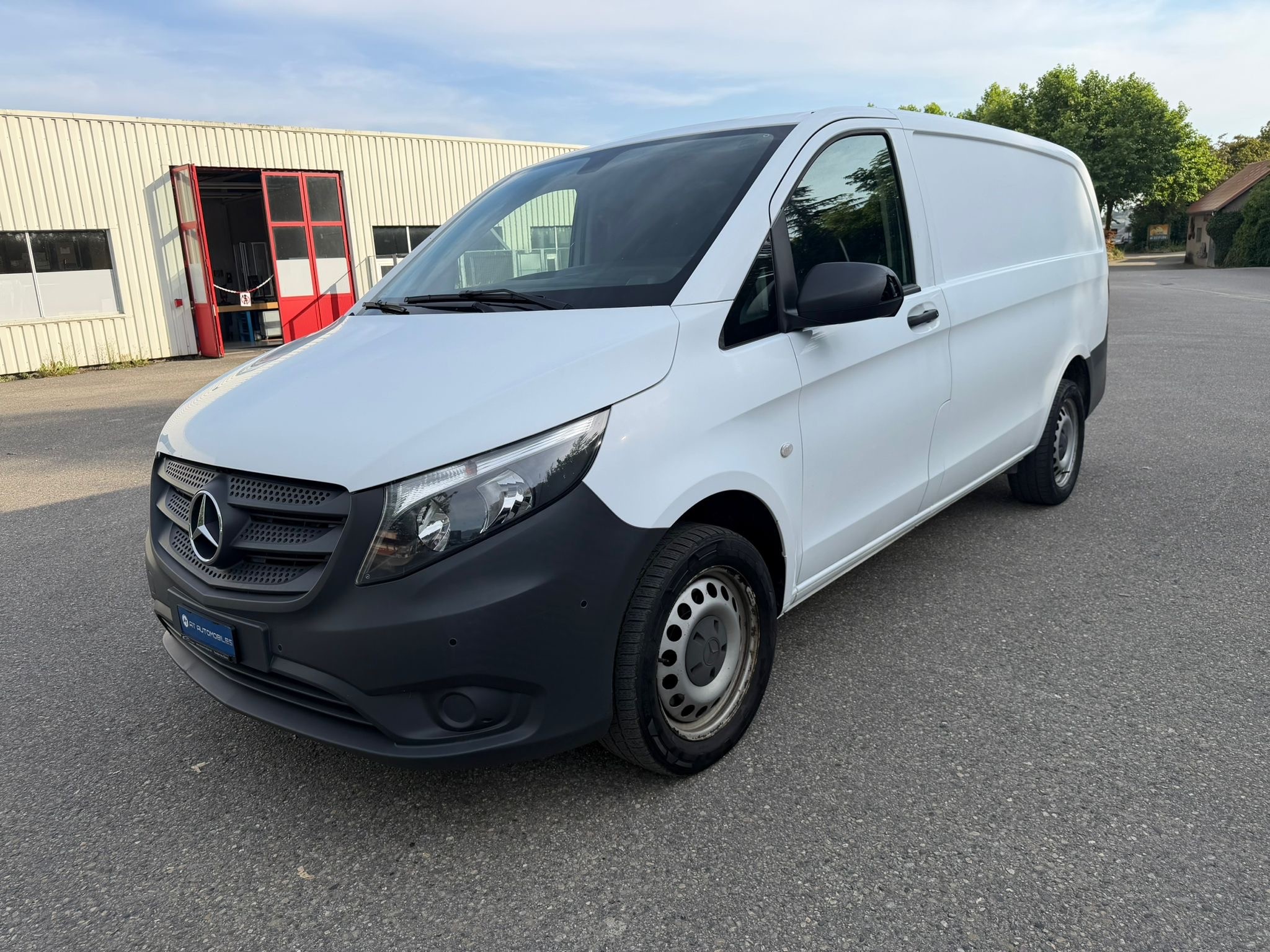 Car photo