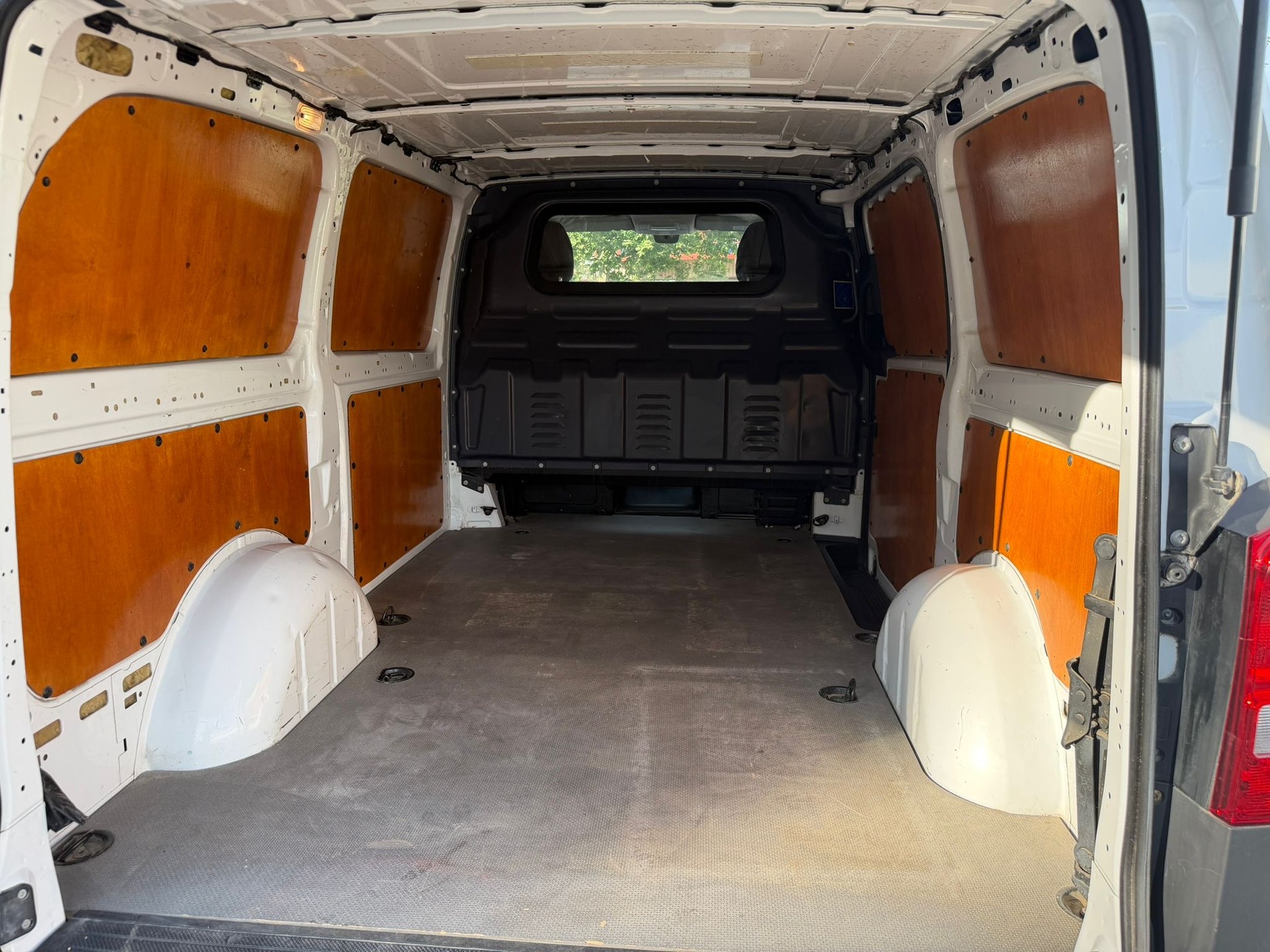 MERCEDES-BENZ Vito 114 BlueTEC 4Matic 7G-Tronic Euro 6-image-7