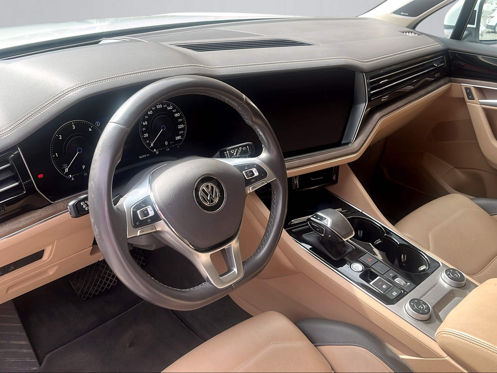VW Touareg 3.0 TDI Atmosphere Tiptronic-image-5