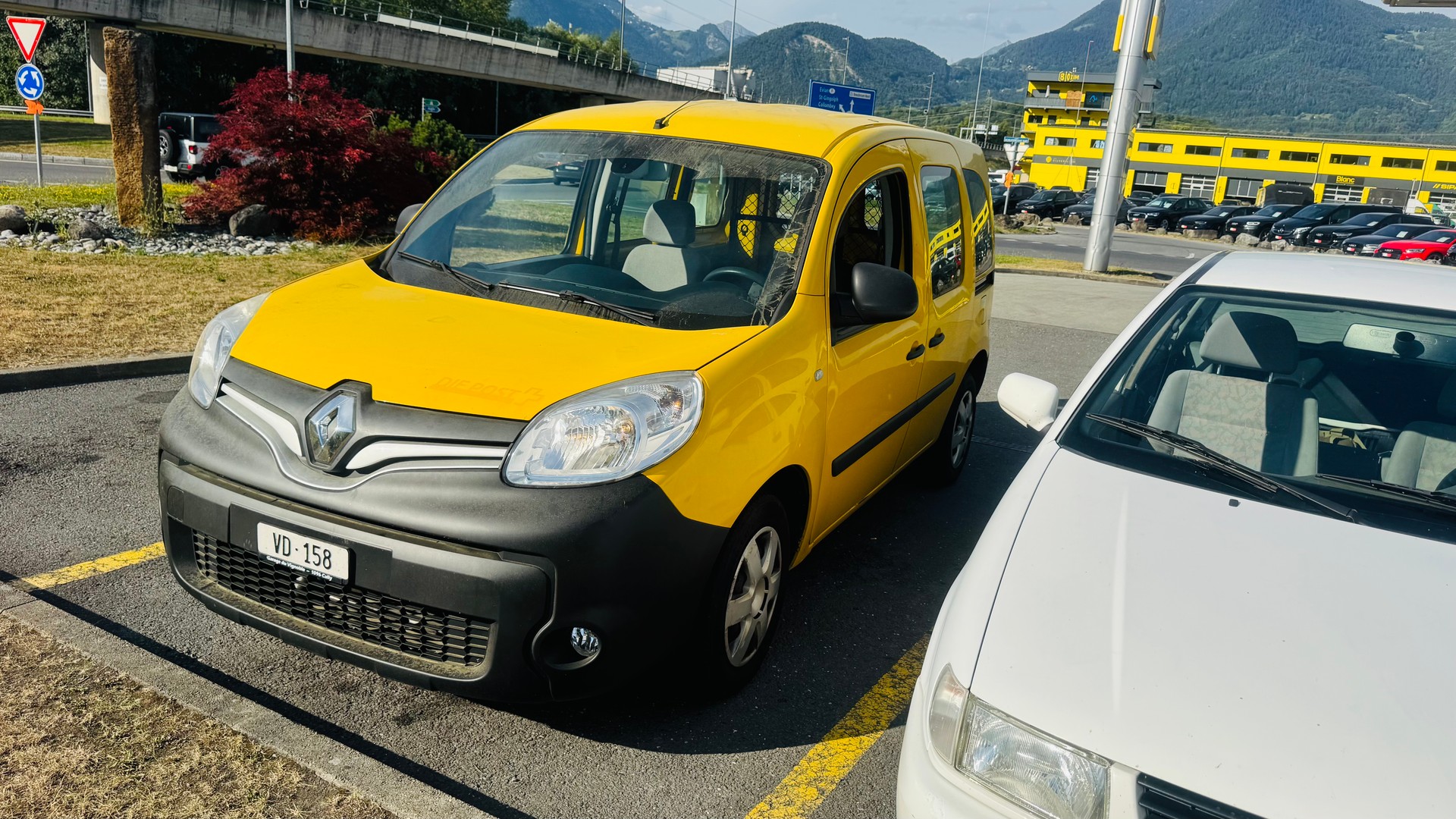 RENAULT Kangoo Medium TCe 115 Business A-image-3