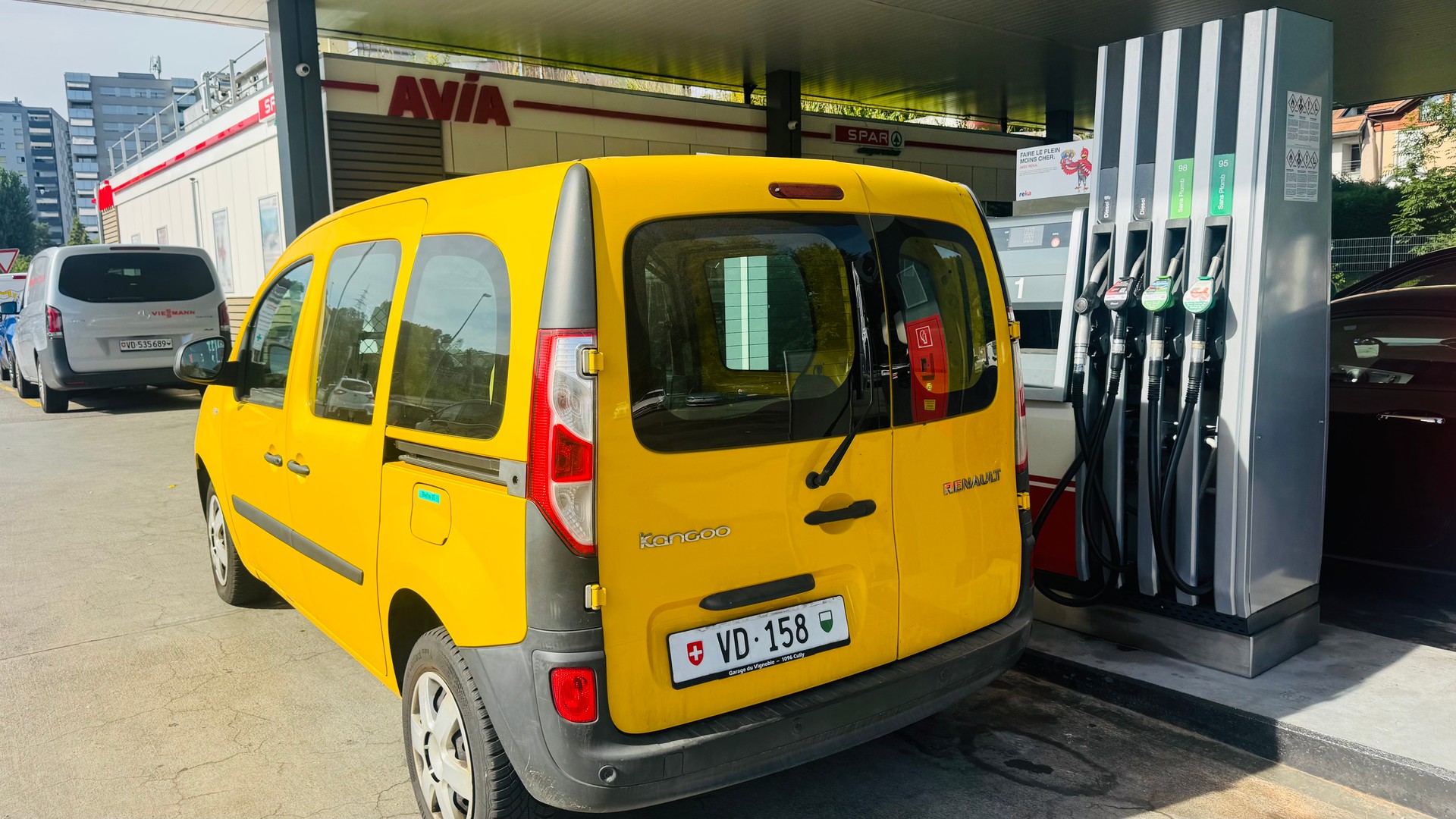 RENAULT Kangoo Medium TCe 115 Business A-image-6