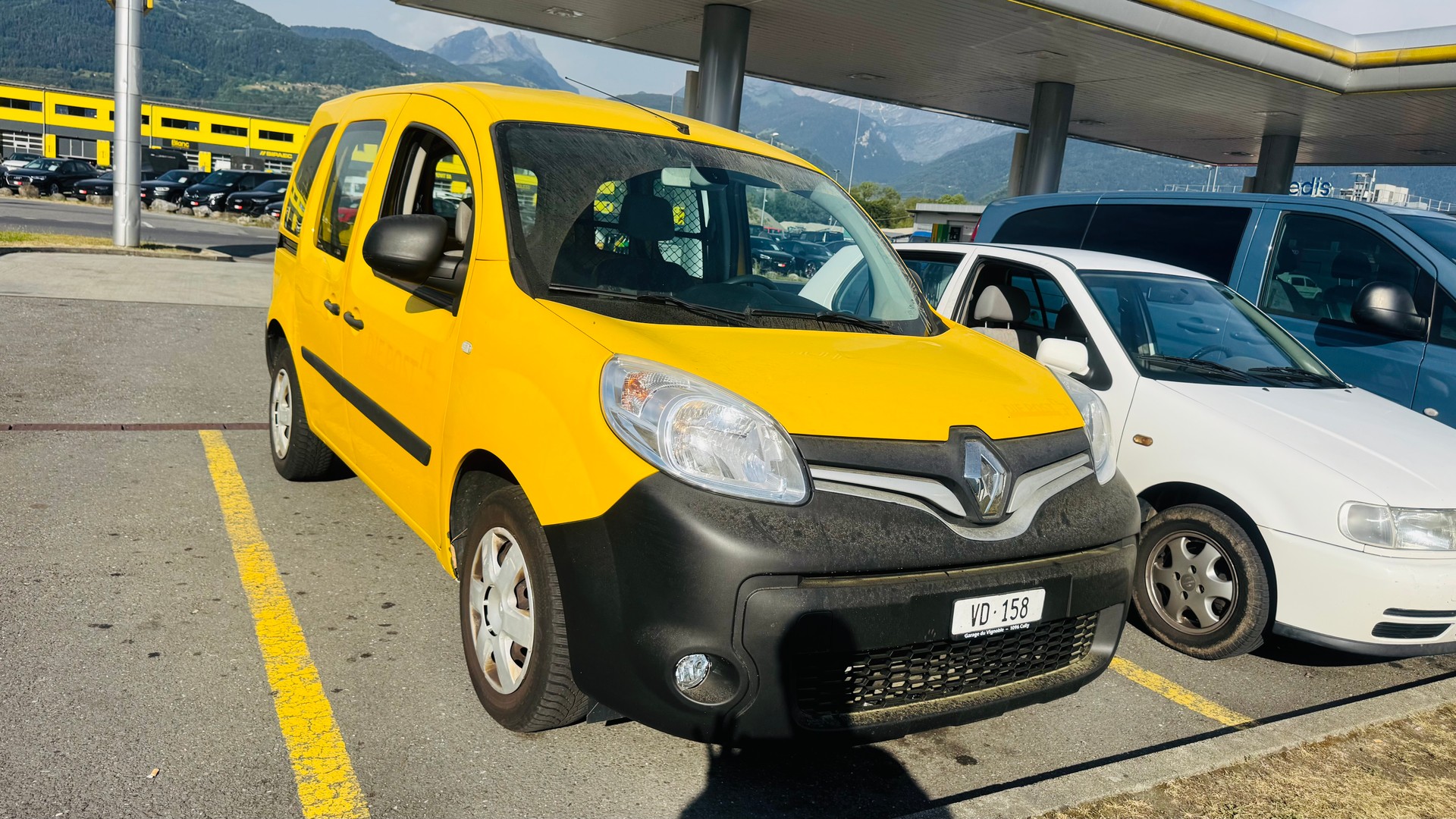 RENAULT Kangoo Medium TCe 115 Business A-image-1