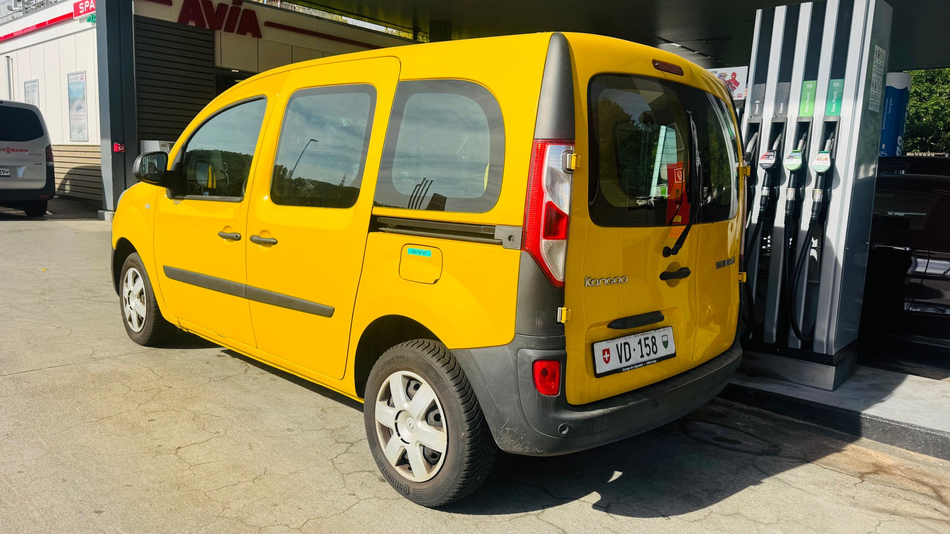 RENAULT Kangoo Medium TCe 115 Business A-image-7