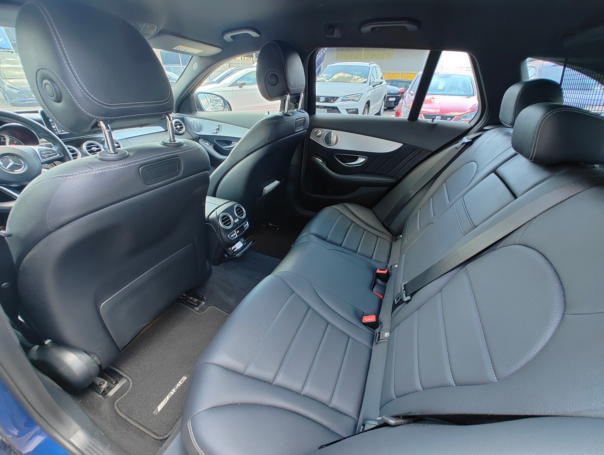 MERCEDES-BENZ C 300 AMG Line 9G-Tronic-image-4
