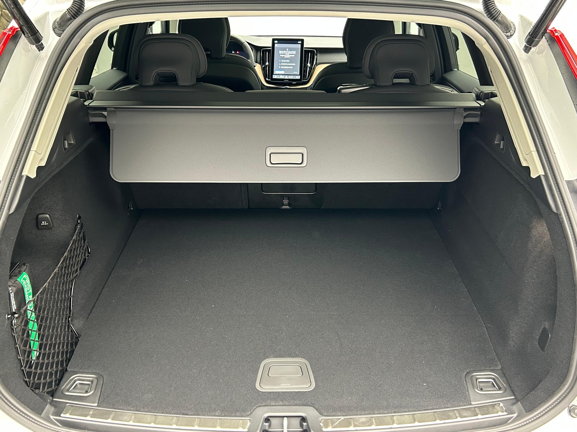 VOLVO XC60 2.0 T6 TE Ultra Dark eAWD-image-25