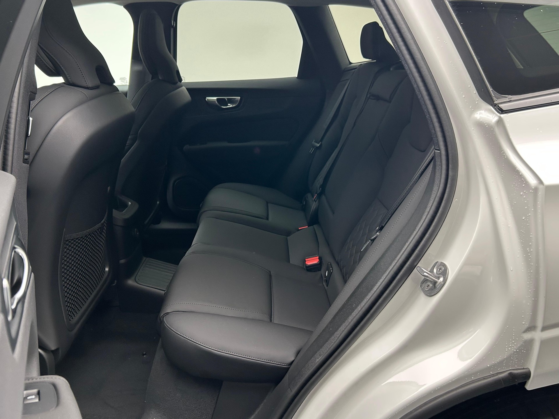 VOLVO XC60 2.0 T6 TE Ultra Dark eAWD-image-19