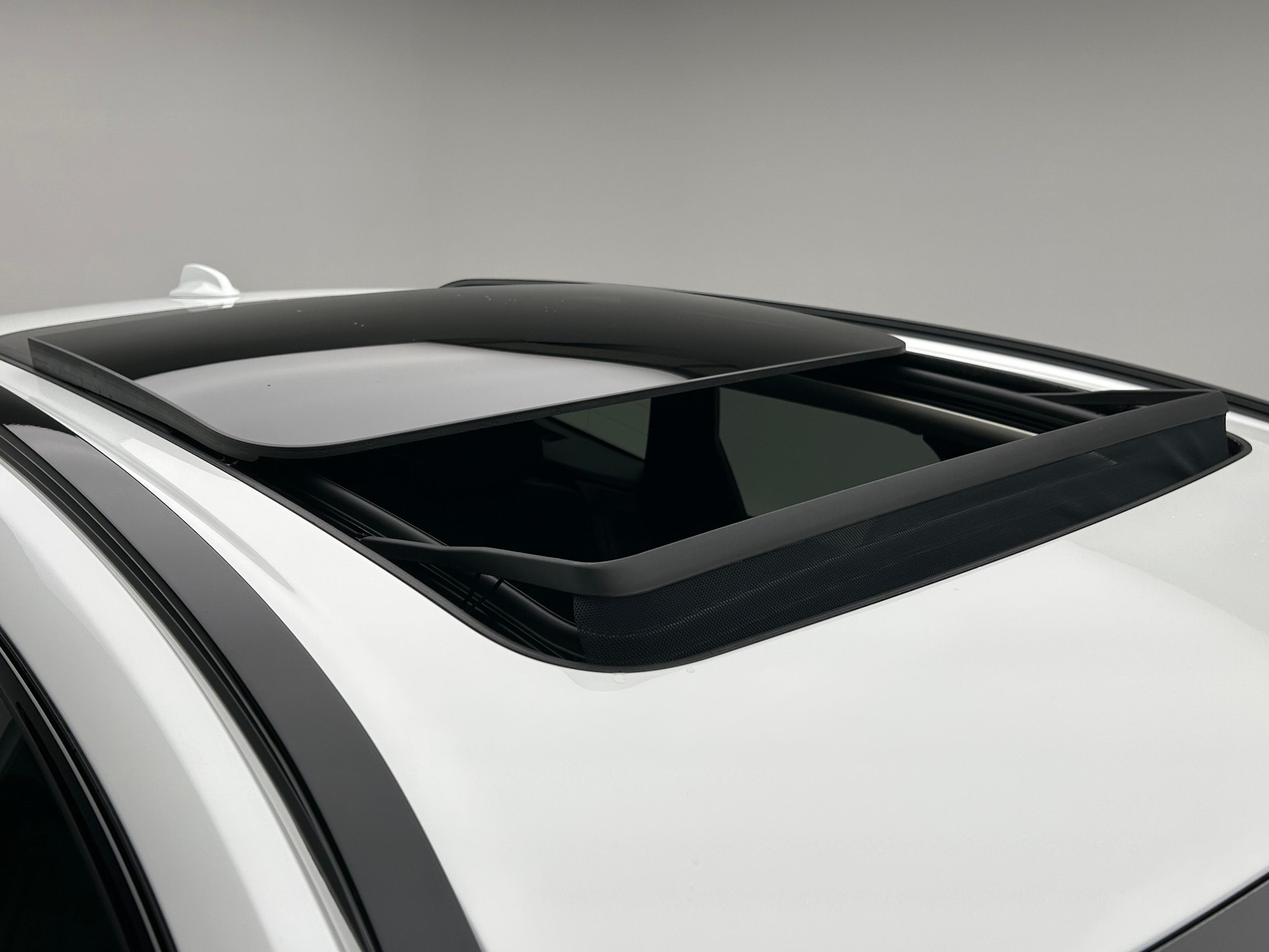 VOLVO XC60 2.0 T6 TE Ultra Dark eAWD-image-34
