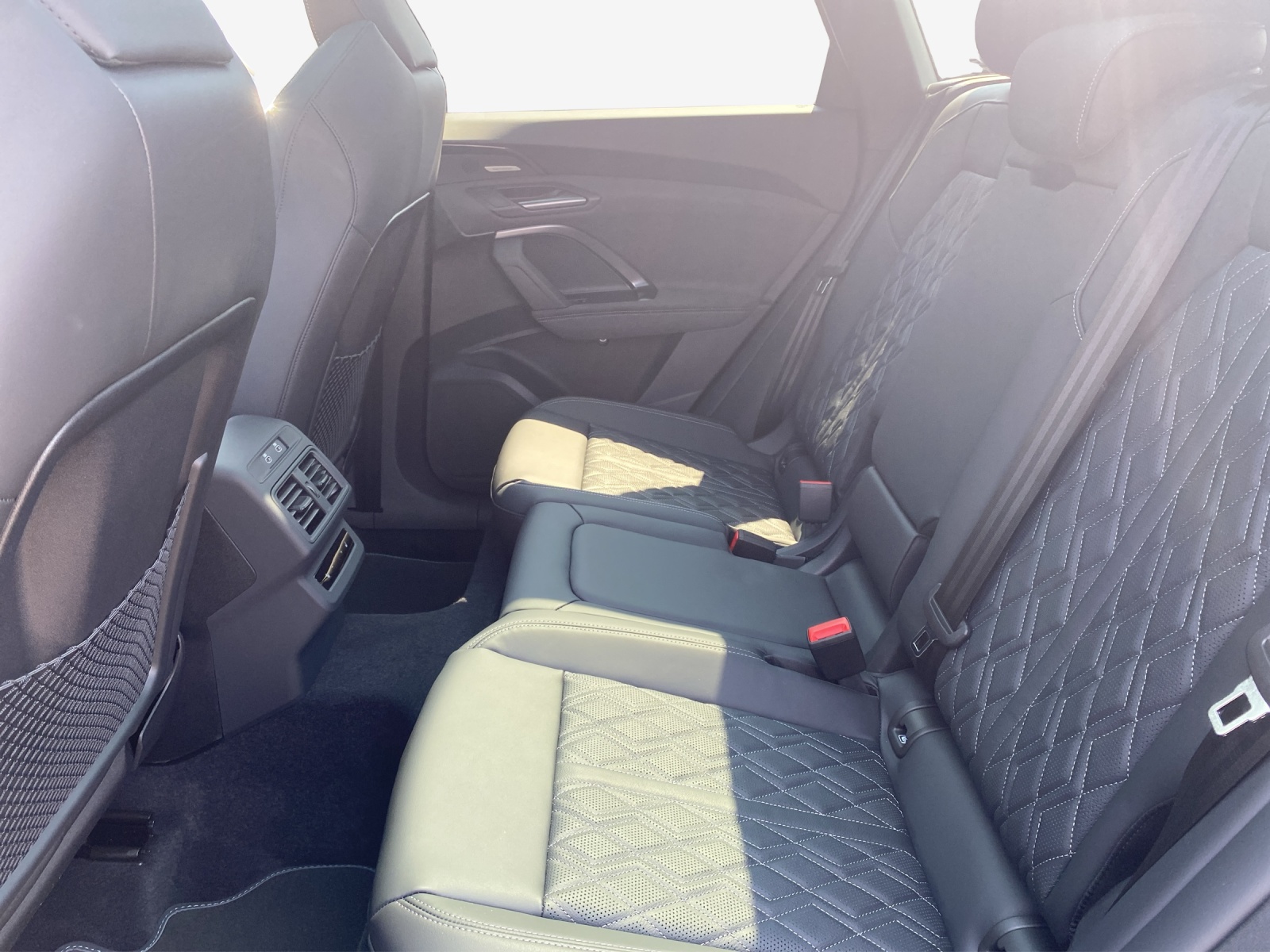 AUDI SQ5 TFSI quattro S-tronic-image-11