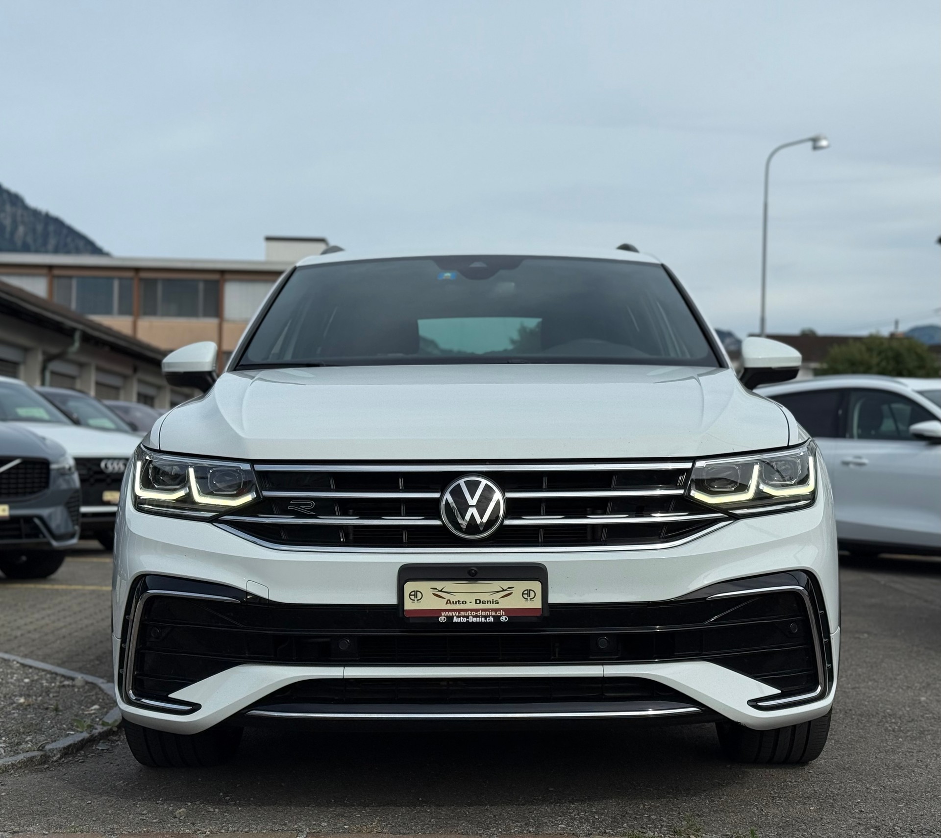 VW Tiguan 2.0 TDI SCR R-Line DSG-image-1