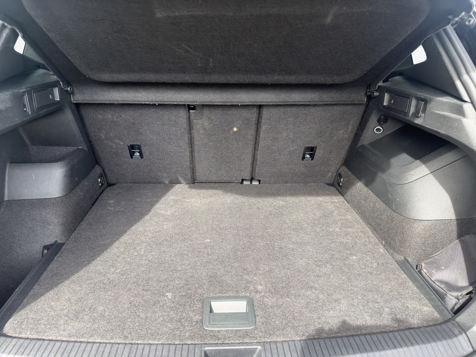 VW Tiguan 2.0 TSI DSG R-Line 4Motion-image-12