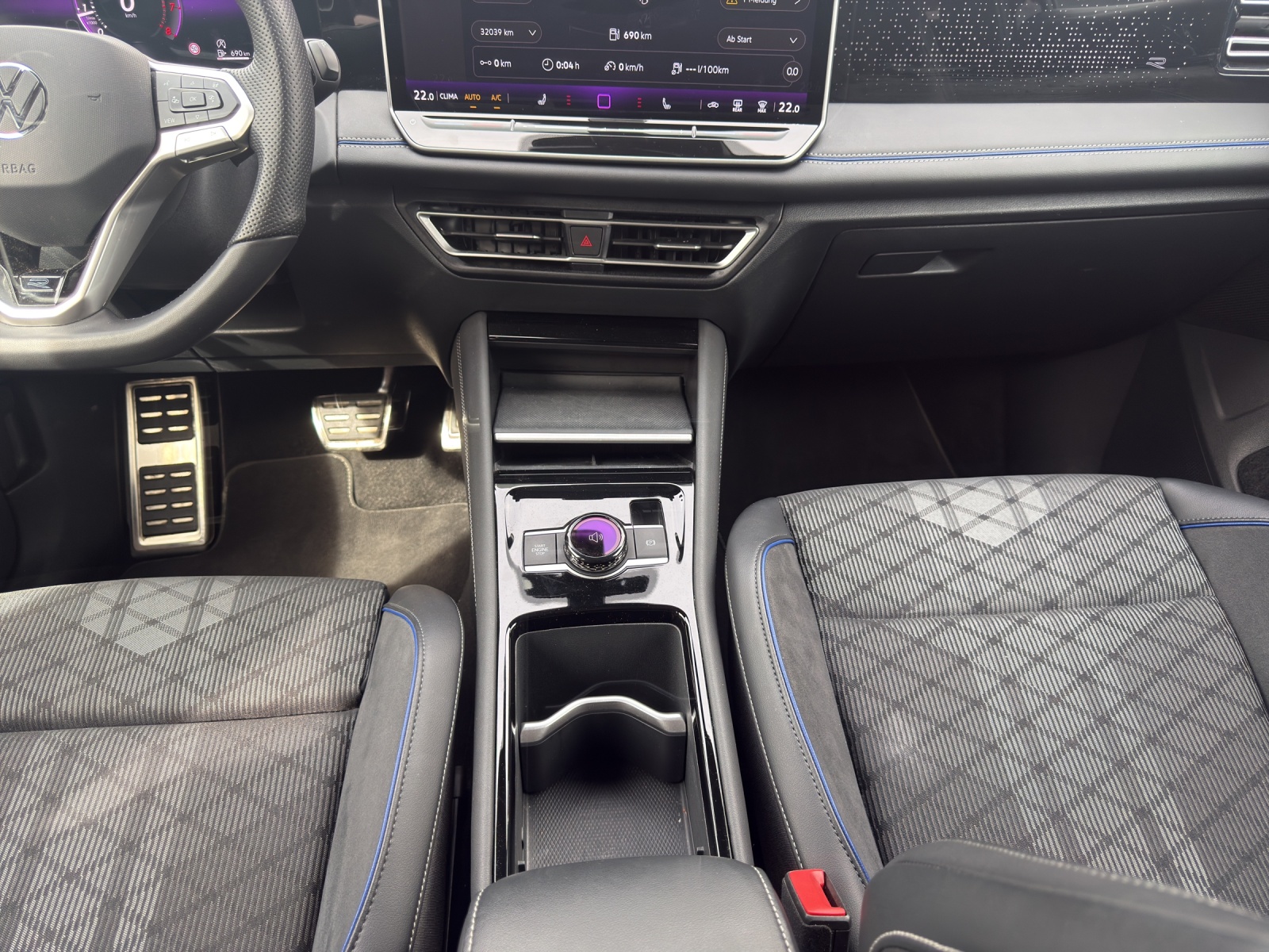 VW Tiguan 2.0 TSI DSG R-Line 4Motion-image-10
