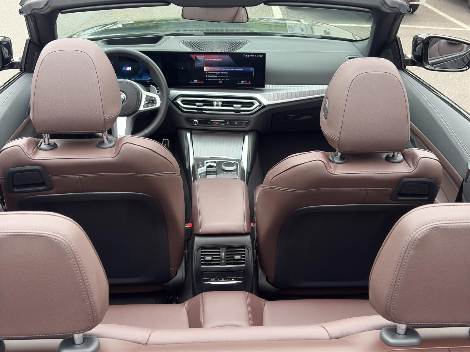 BMW M440i xDrive Cabrio-image-17
