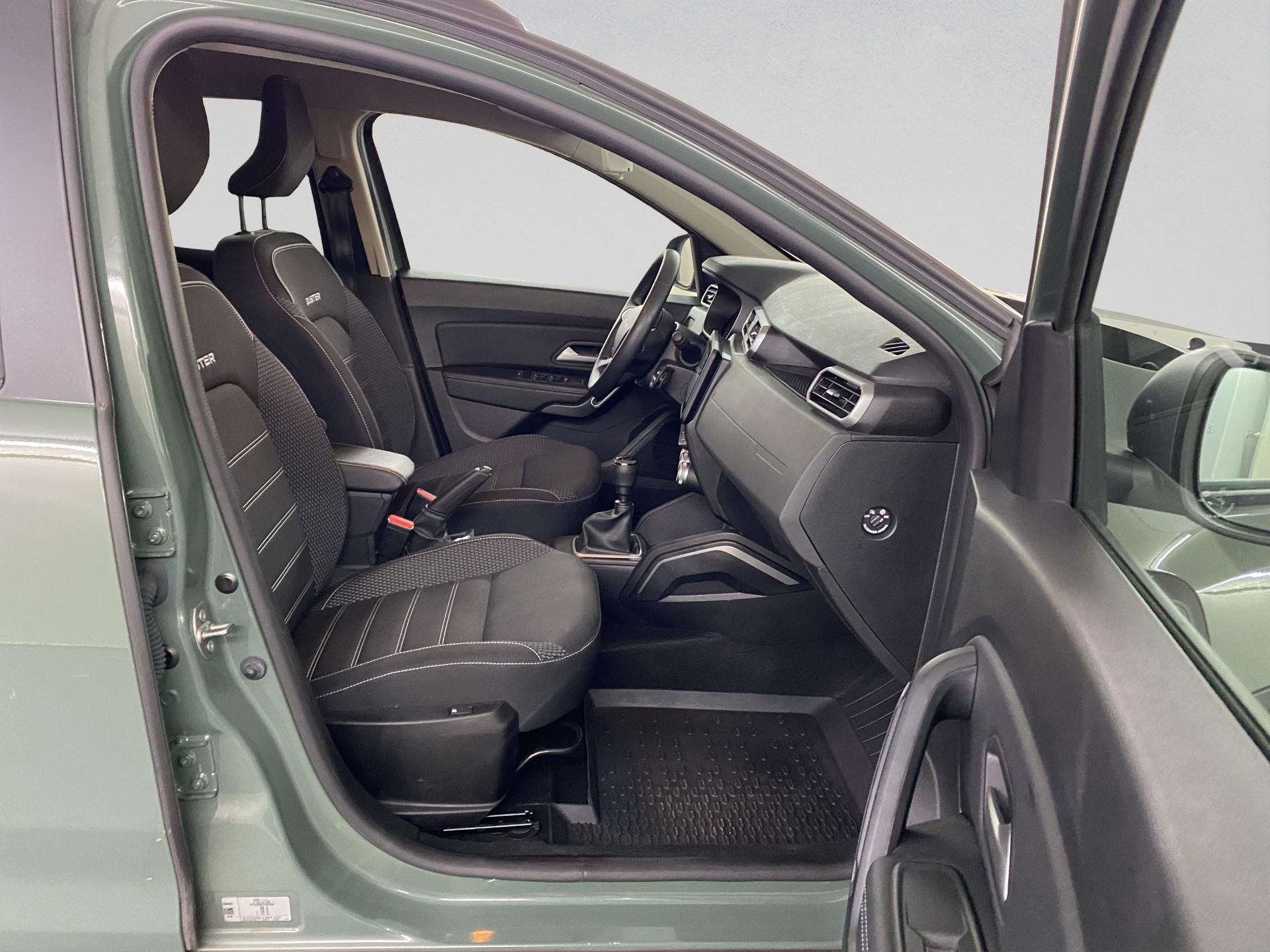 DACIA Duster Blue dCi 115 Journey 4x4-image-13
