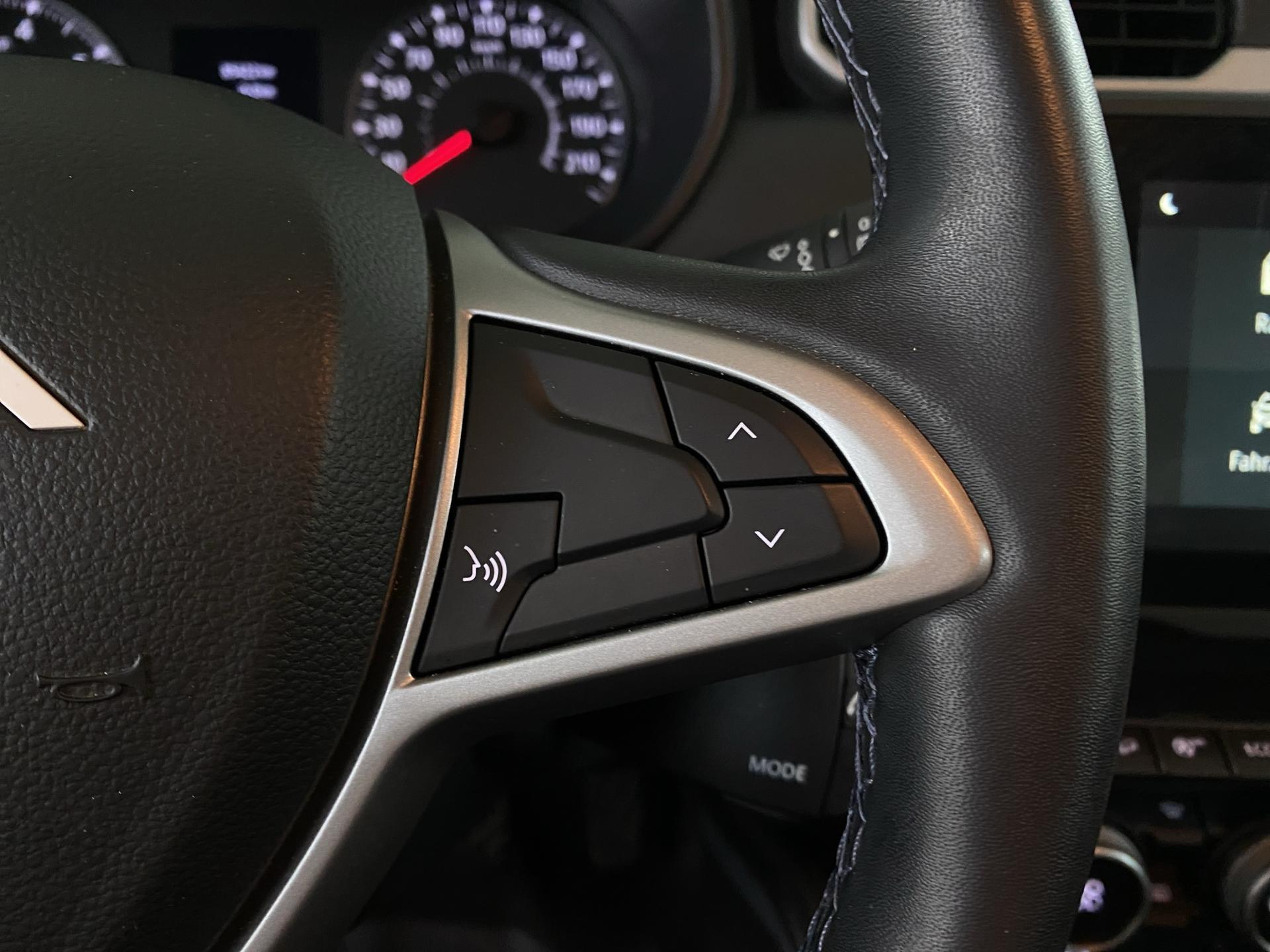 DACIA Duster Blue dCi 115 Journey 4x4-image-15