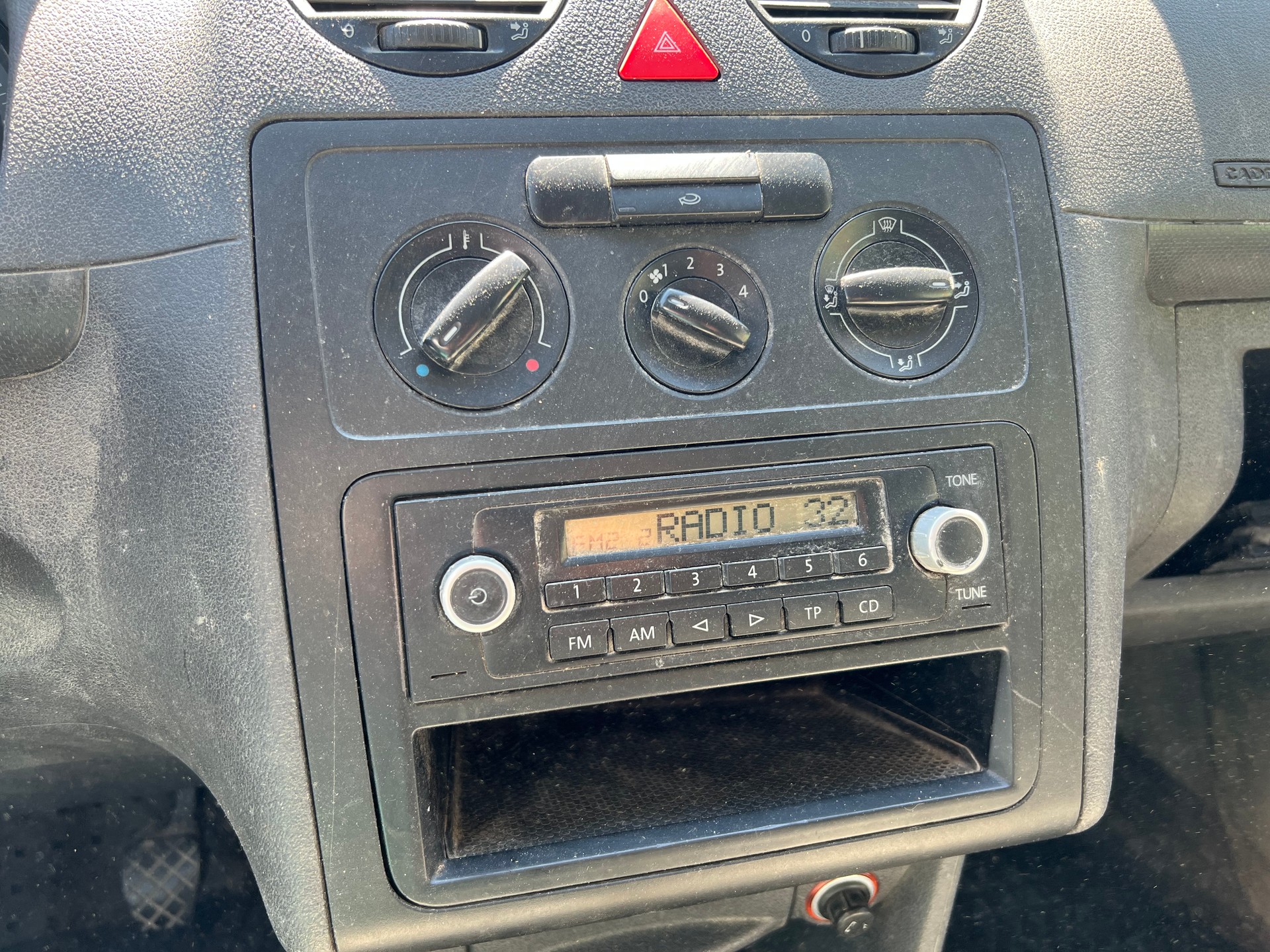 VW Caddy 2.0SDI-image-14
