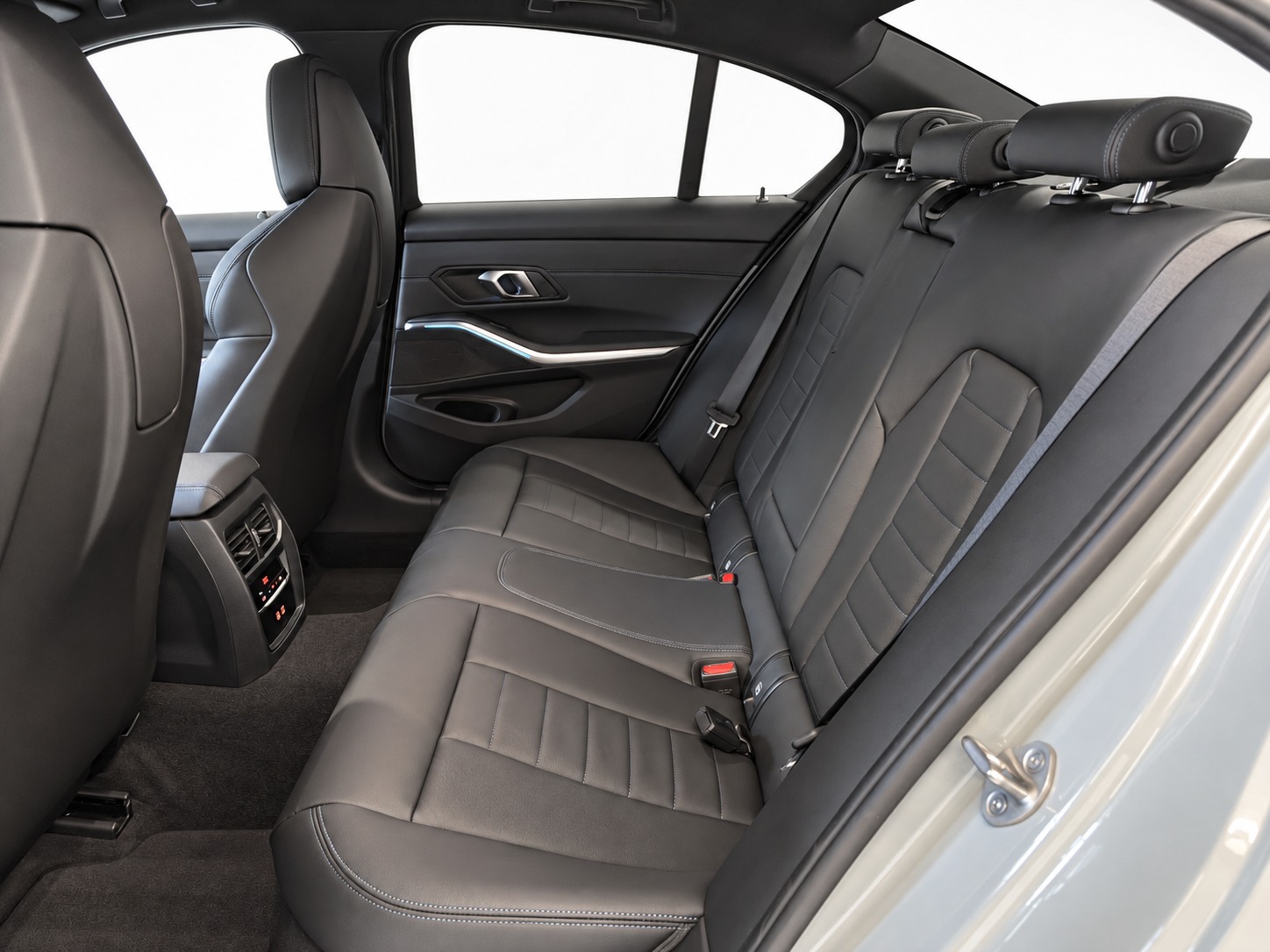 BMW M340i xDrive 48V Steptronic M Sport M Performance-image-20