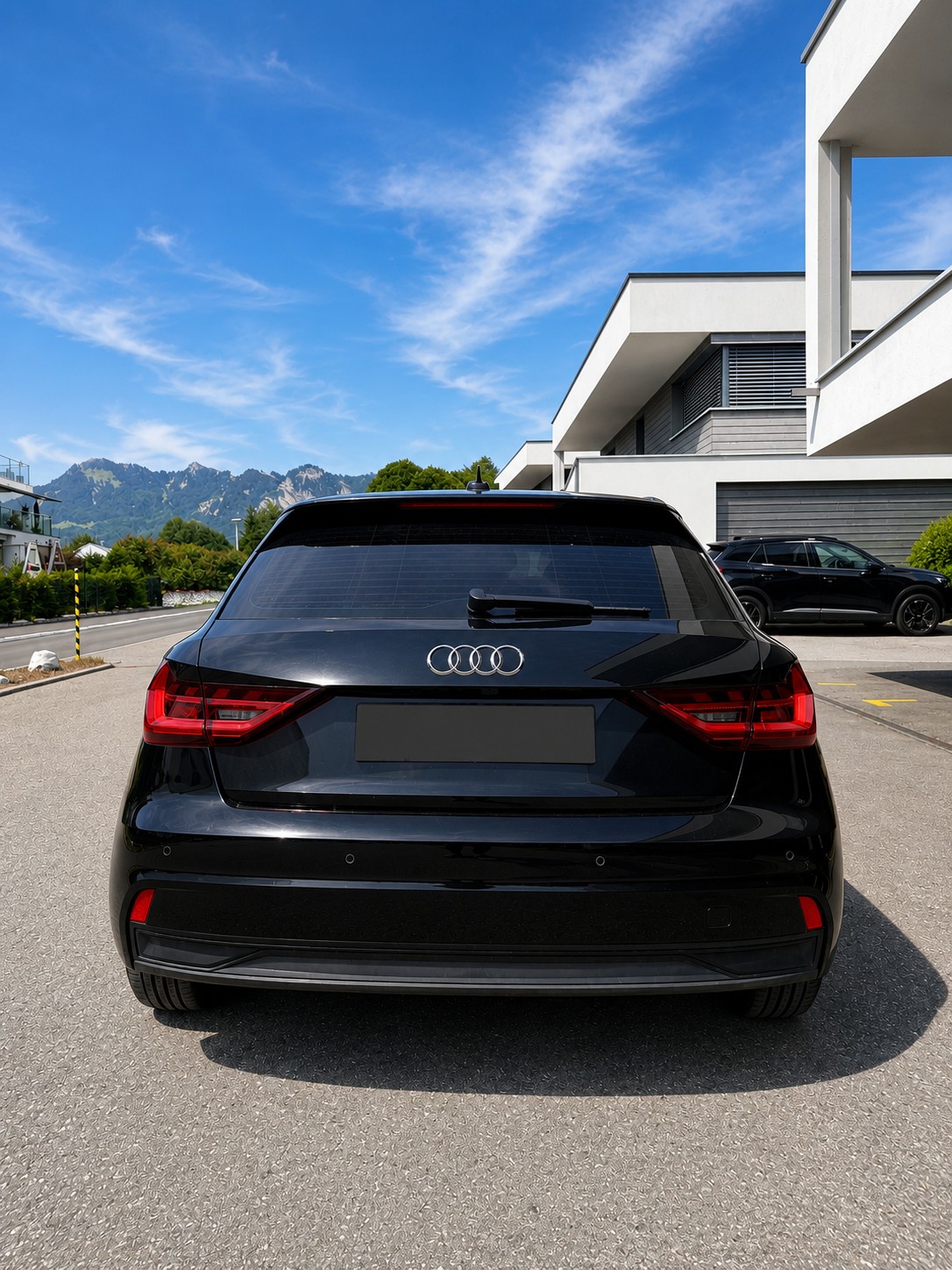 AUDI 1.0 30 TFSI Attraction S-Tronic-image-3