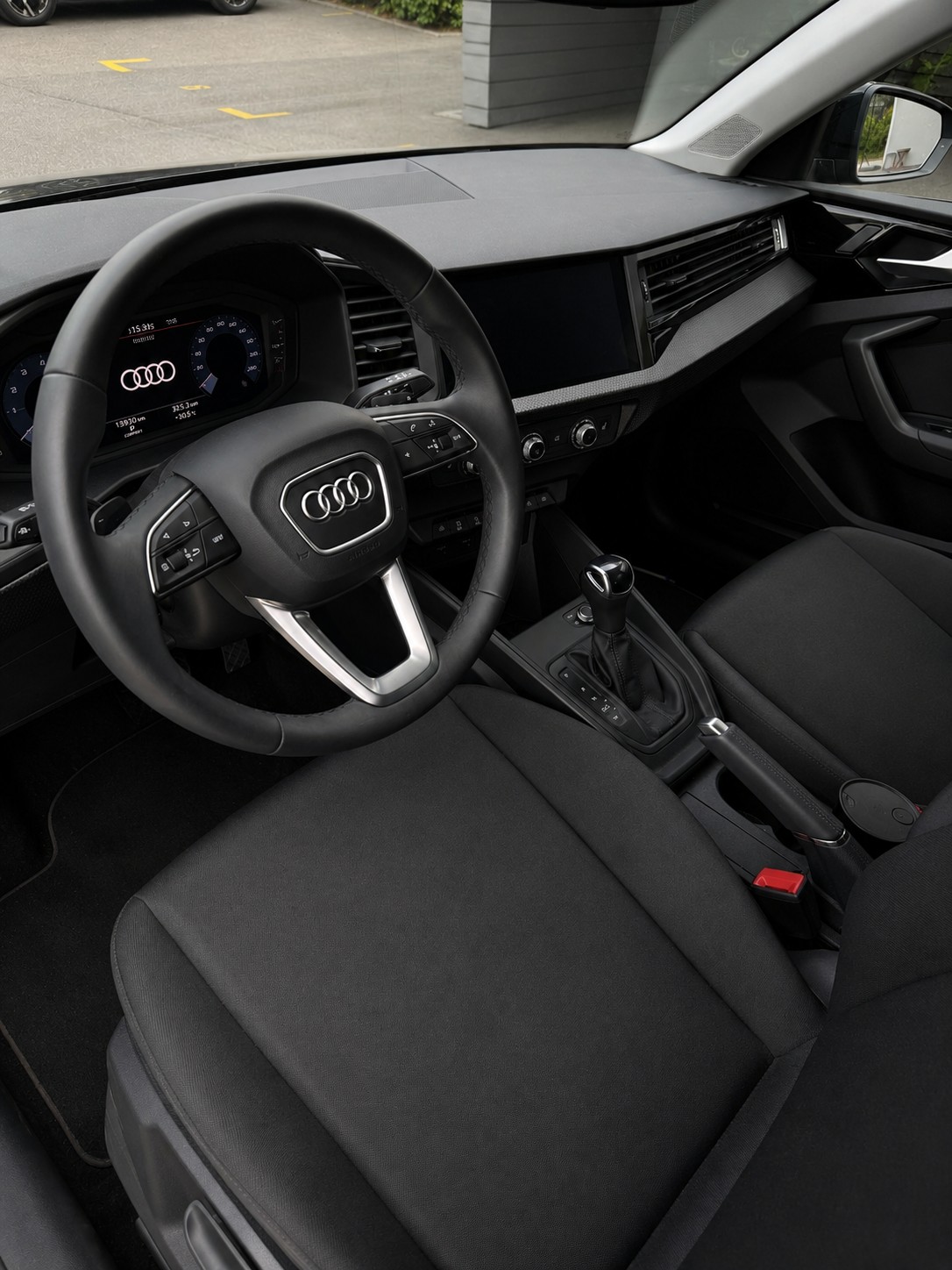 AUDI 1.0 30 TFSI Attraction S-Tronic-image-2