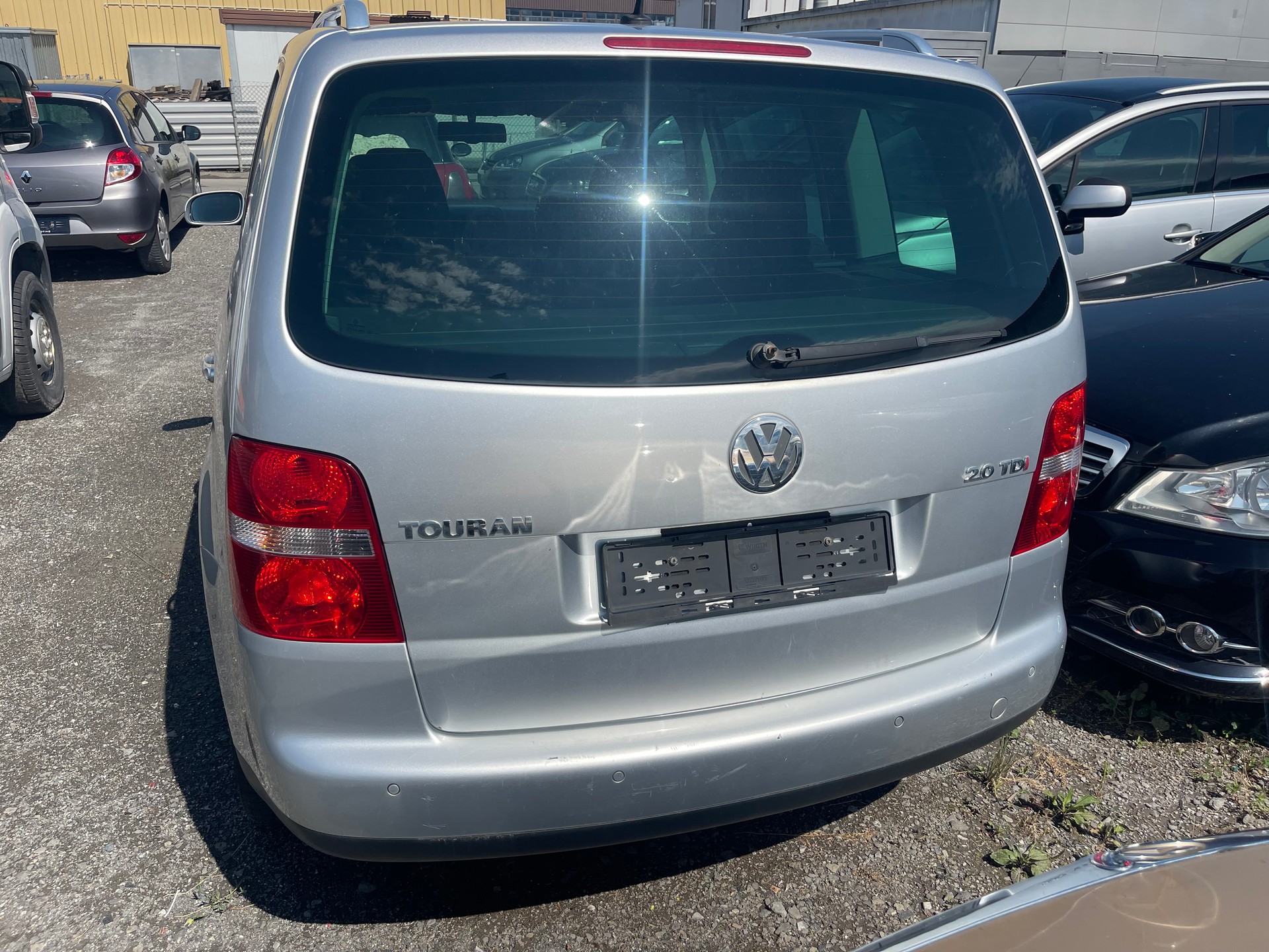 VW TOURAN-image-8