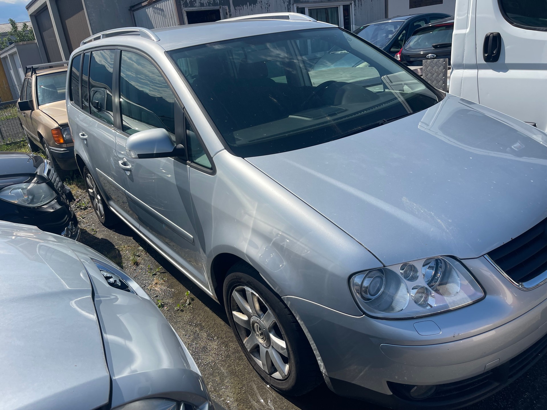 VW TOURAN-image-10