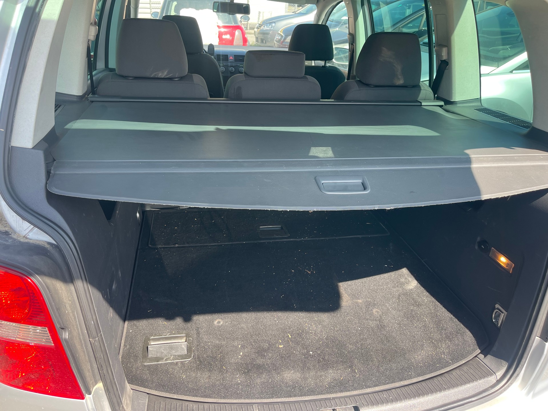 VW TOURAN-image-7