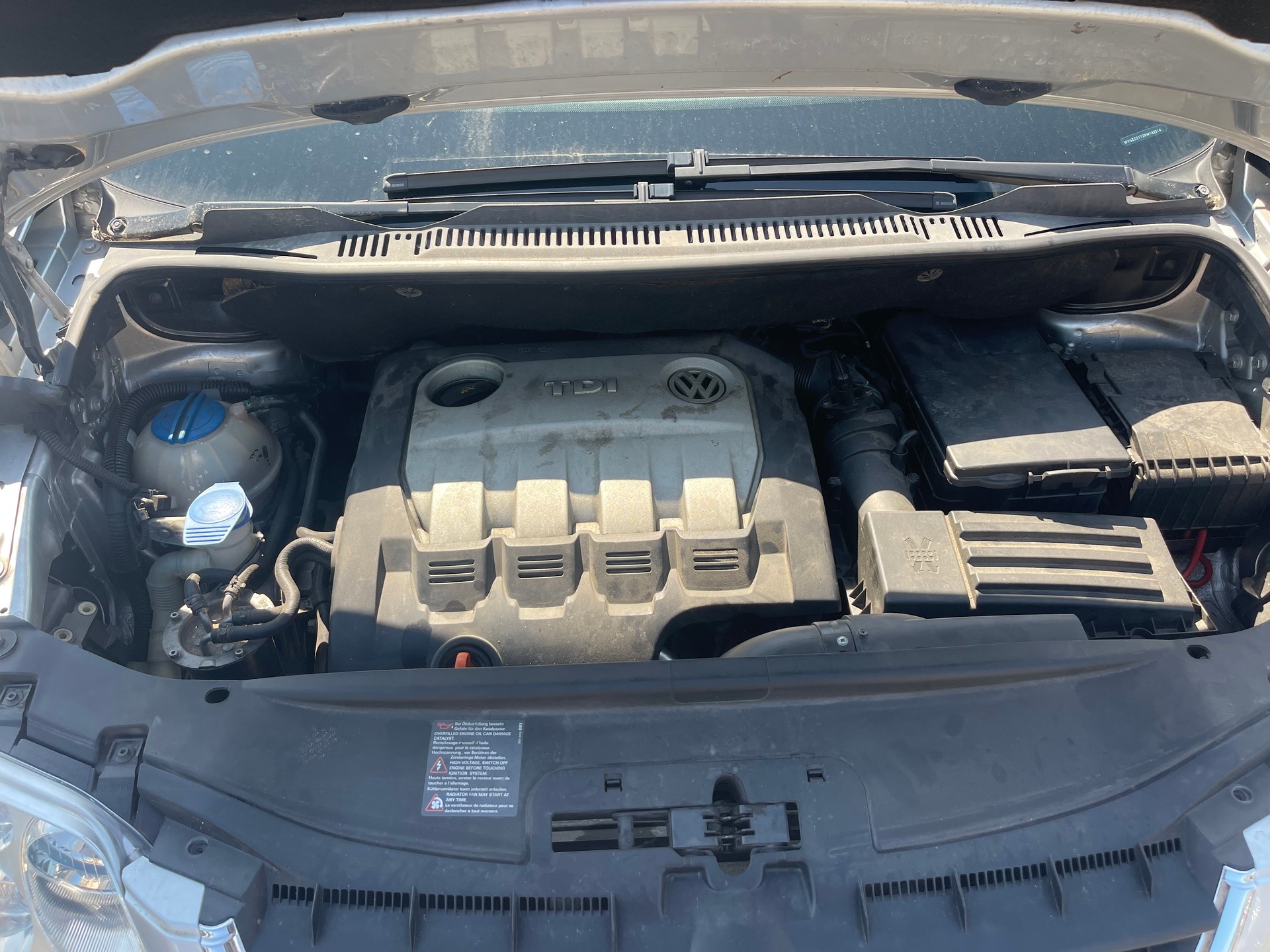 VW TOURAN-image-2