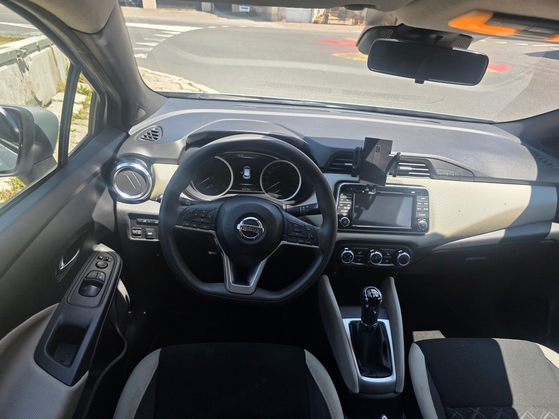 NISSAN Micra 0.9 IG-T n-connecta-image-7