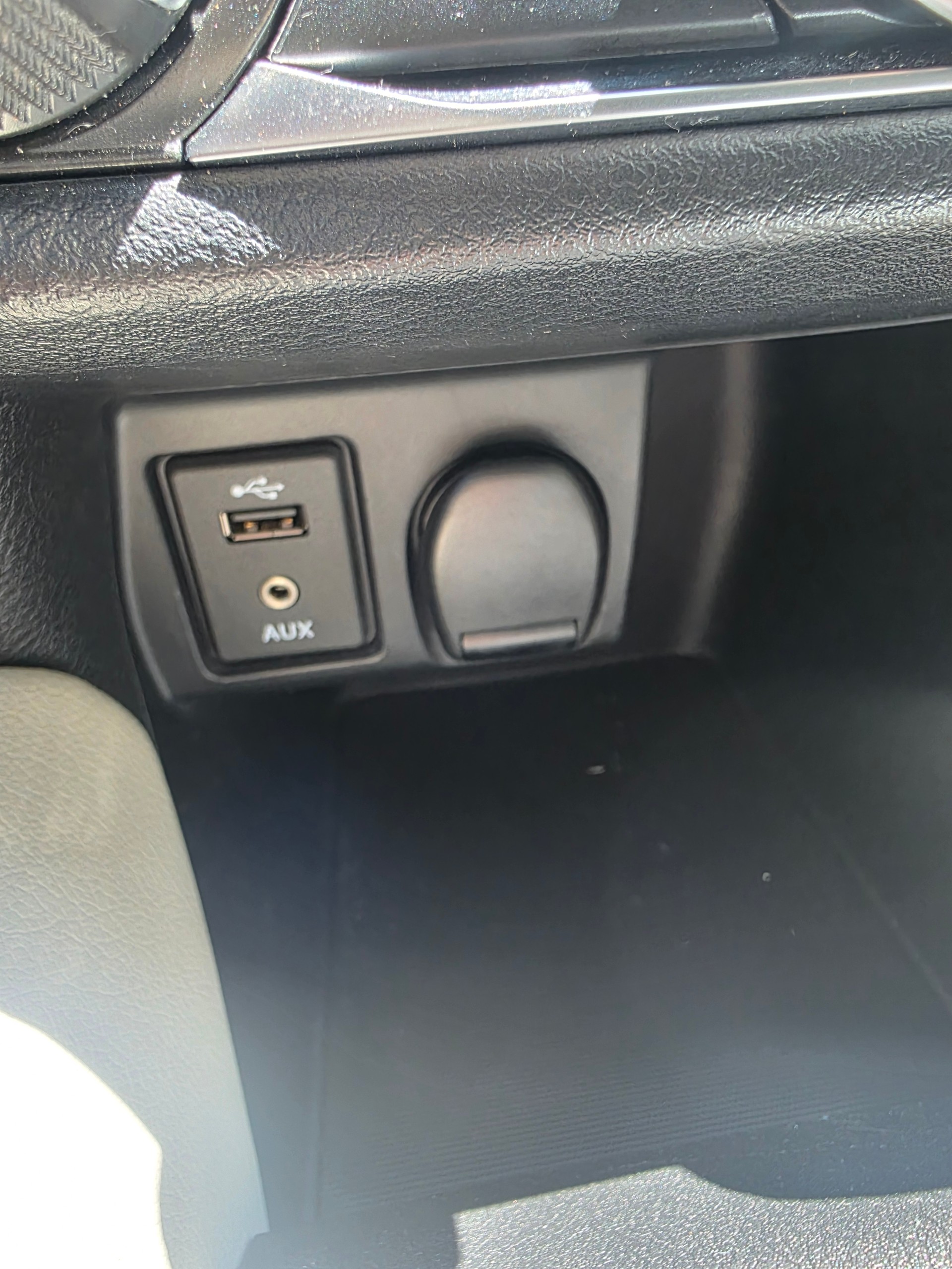NISSAN Micra 0.9 IG-T n-connecta-image-10
