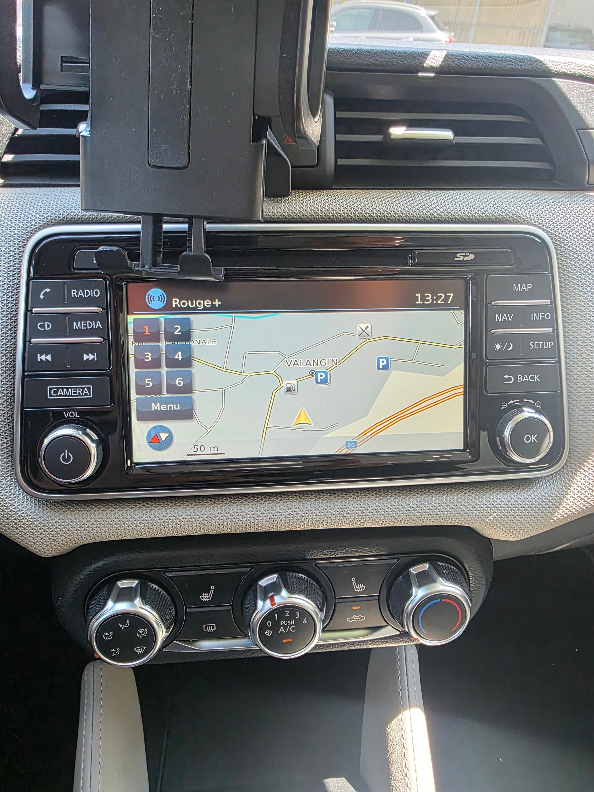 NISSAN Micra 0.9 IG-T n-connecta-image-9