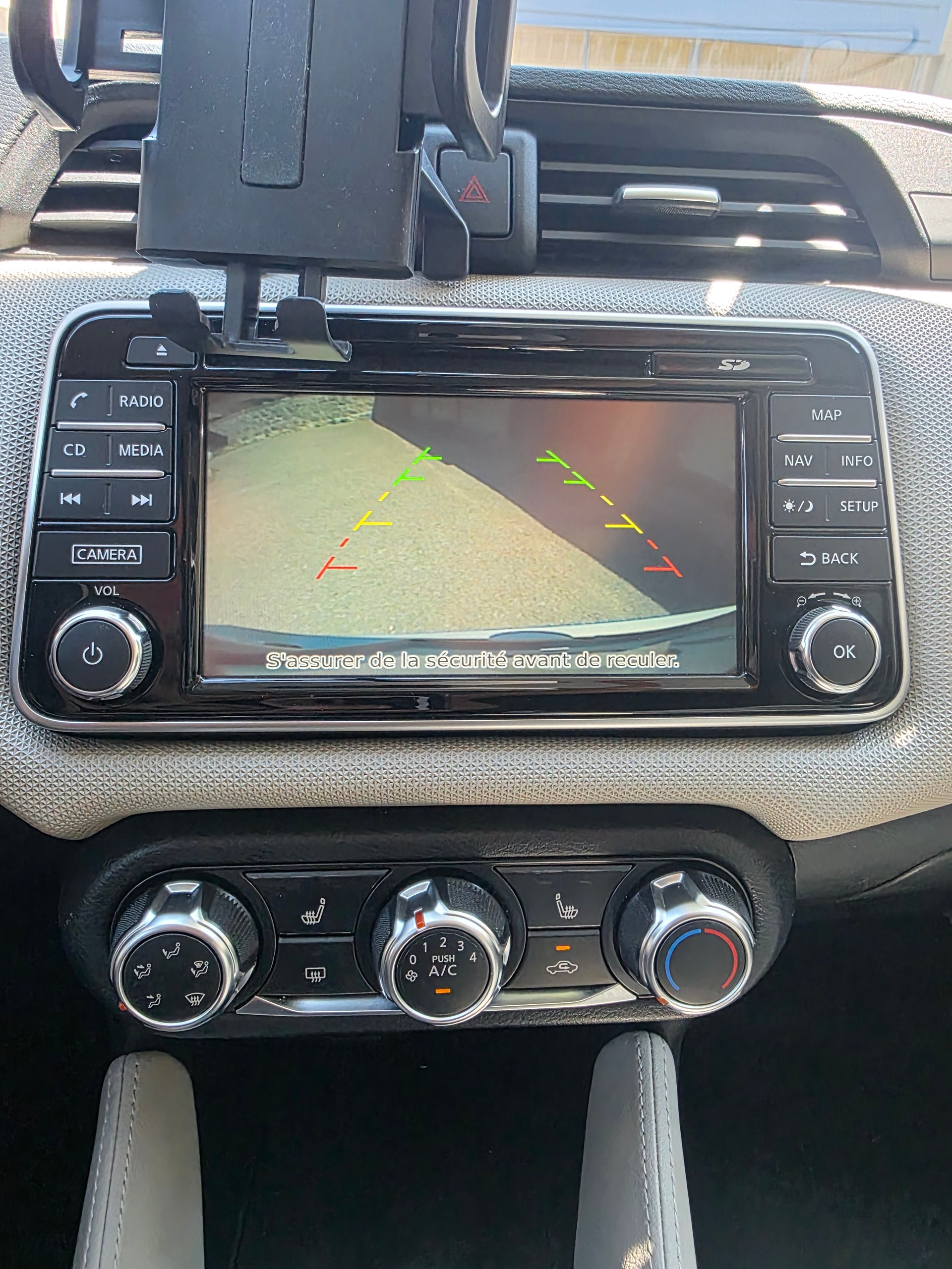 NISSAN Micra 0.9 IG-T n-connecta-image-8