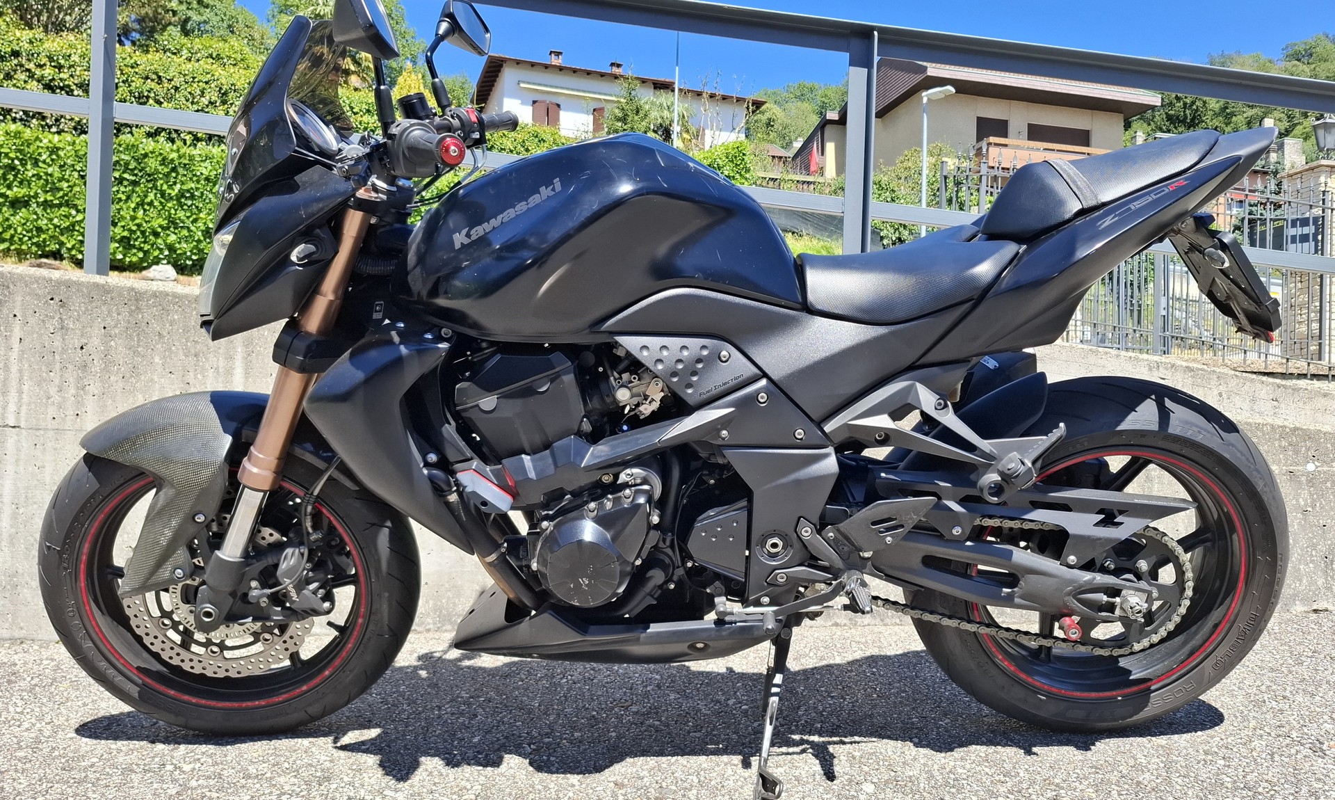 KAWASAKI Z 750 R ABS Black Edition-image-1