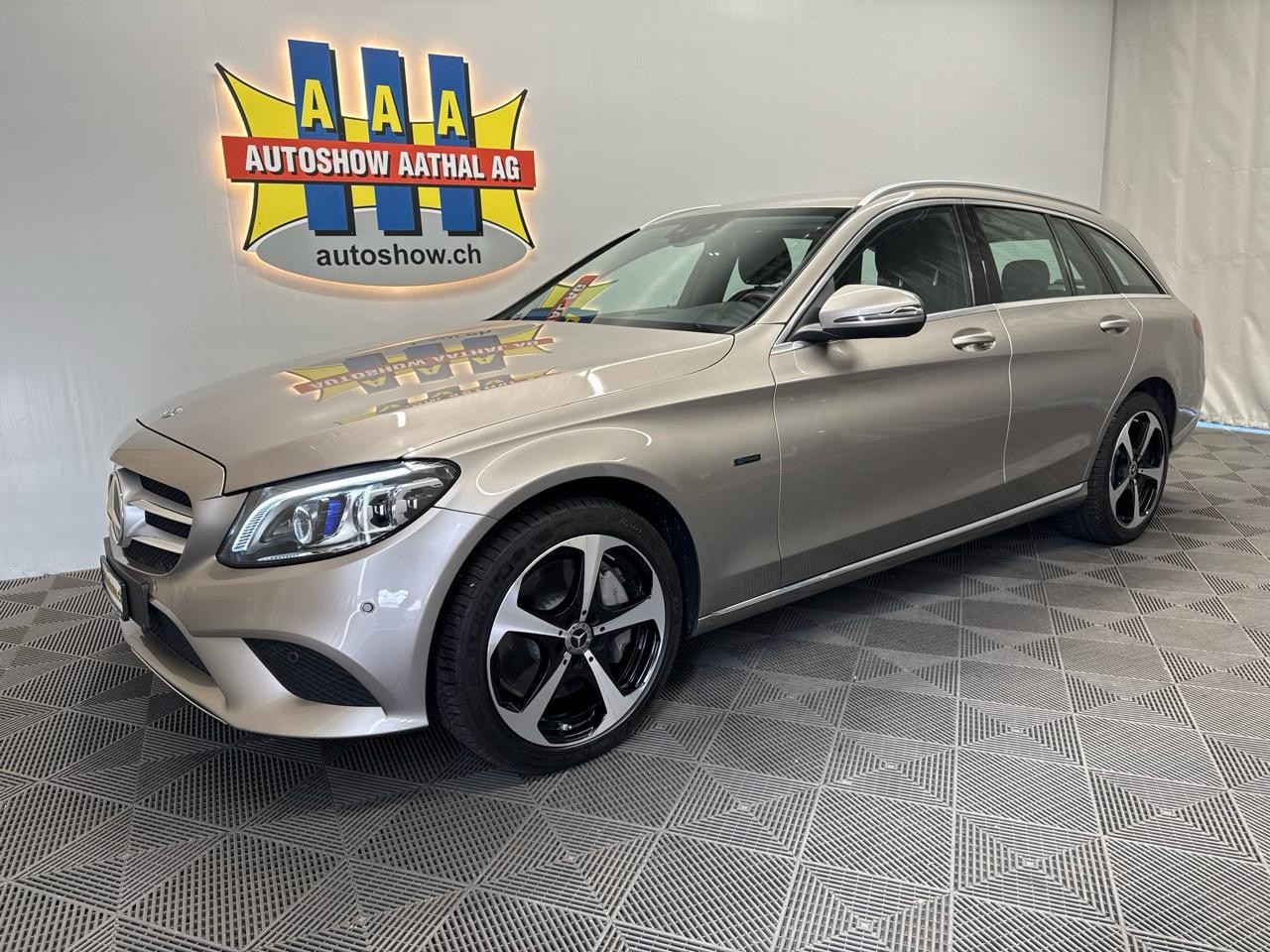 MERCEDES-BENZ C 300 e T-Modell Avantgarde 9G-Tronic-image-0
